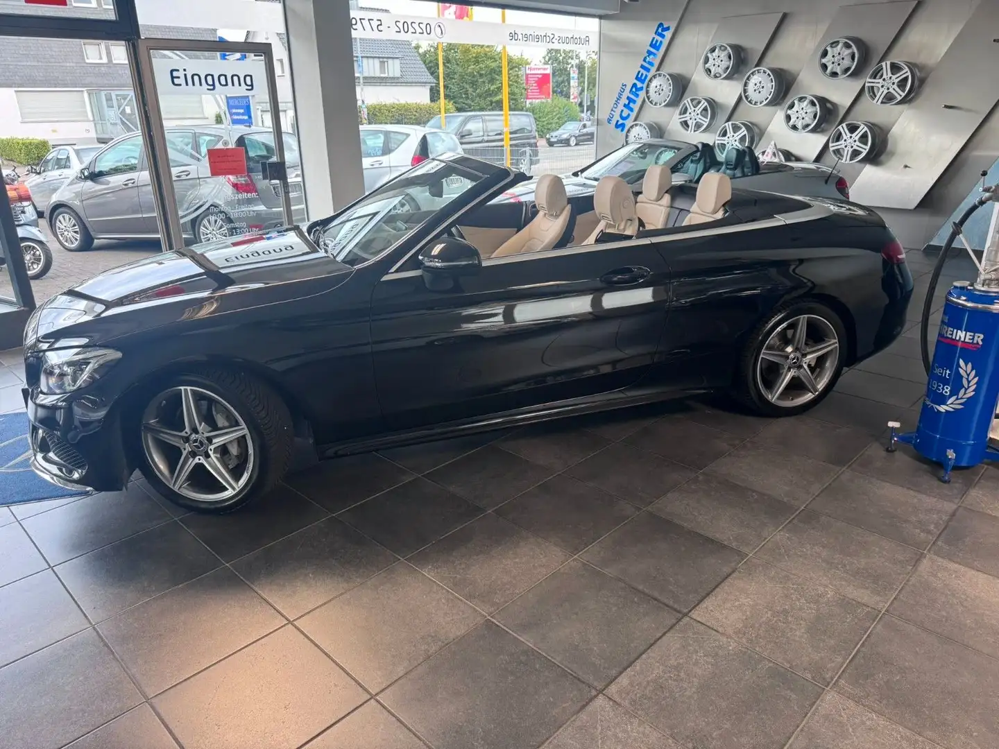 Mercedes-Benz C 200 Cabrio AMG-Line Noir - 2