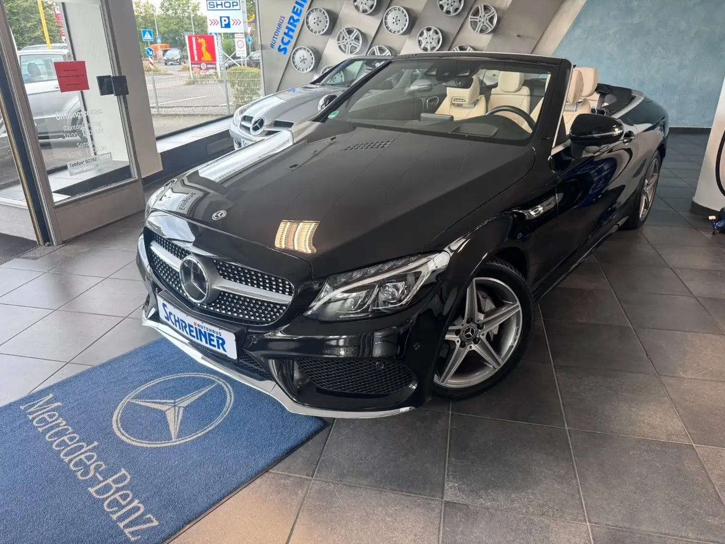 Mercedes-Benz C 200 Cabrio AMG-Line Noir - 1