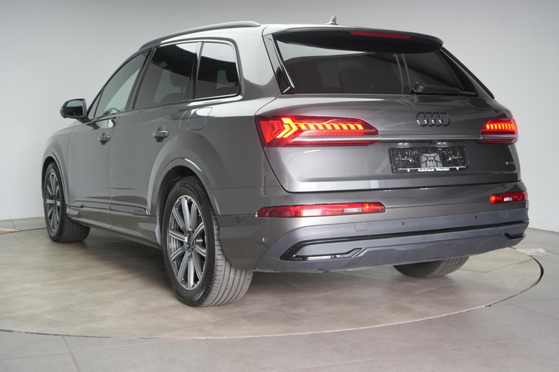 Audi Q7 55 TFSI e quattro S line AHK/STHZ/Navi/LED — photo 4