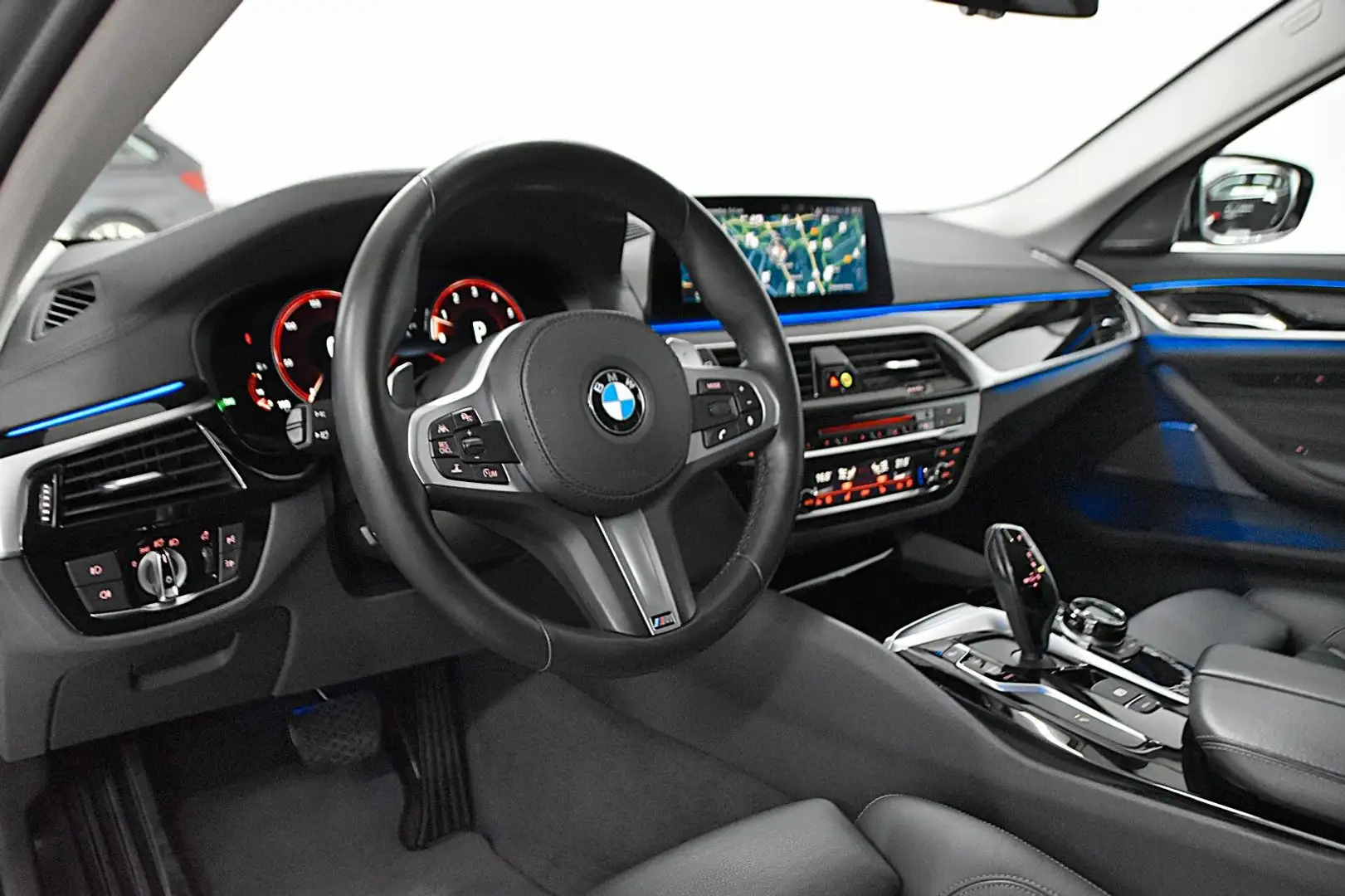 BMW 530 i XDRIVE SPORT LINE*VOLLLEDER-KOMFORTSITZE* Gris - 2