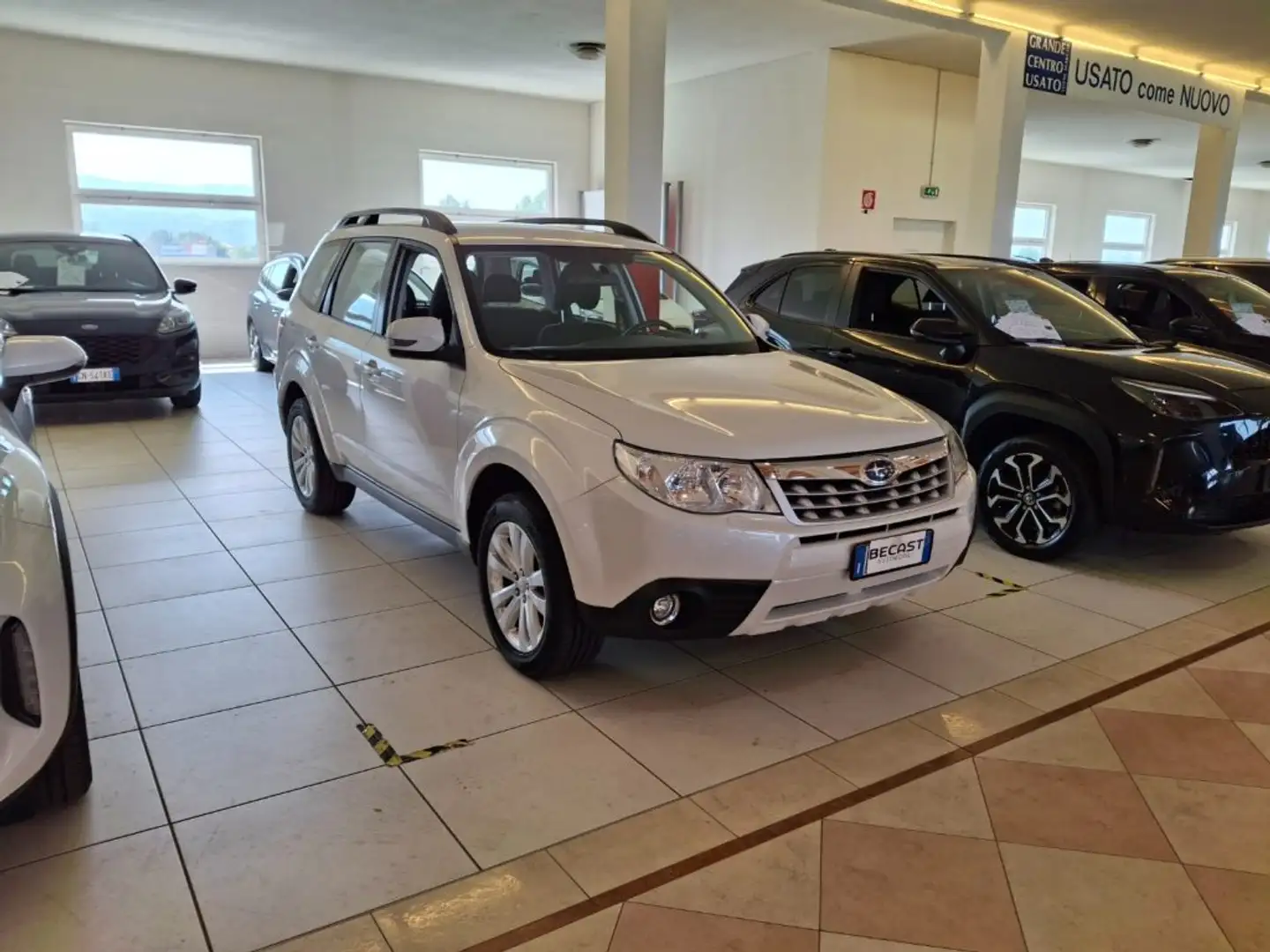 Subaru Forester 2.0XS Bi-Fuel Trend UNICO PROPRIETARIO Bianco - 2