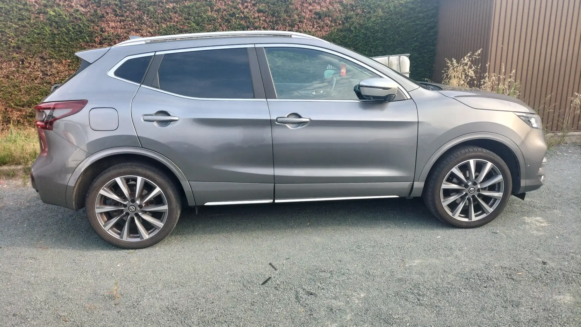 Nissan Qashqai 1.3 DIG-T TEKNA+ Gris - 2