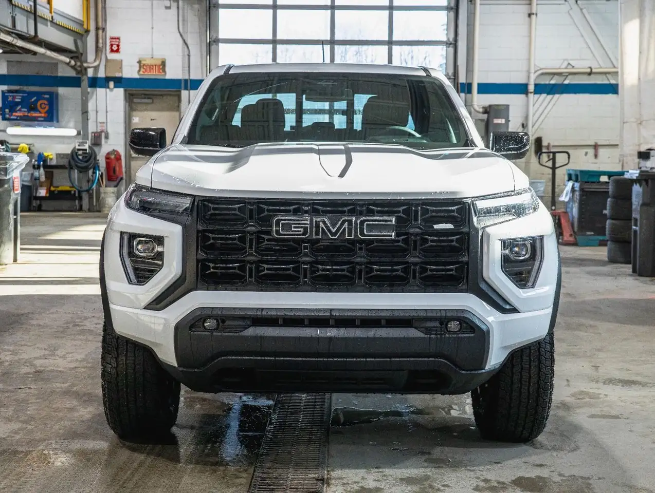 GMC Canyon снимка GMC Canyon