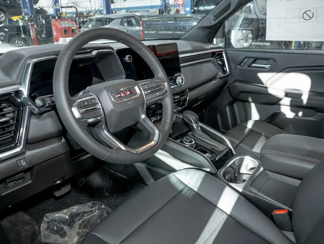GMC Canyon снимка GMC Canyon