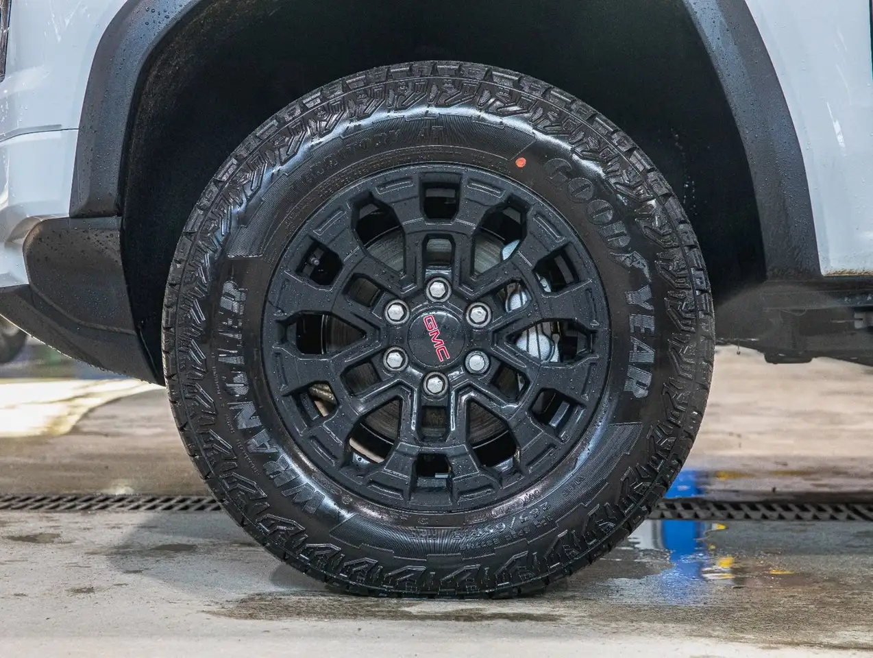 GMC Canyon снимка GMC Canyon