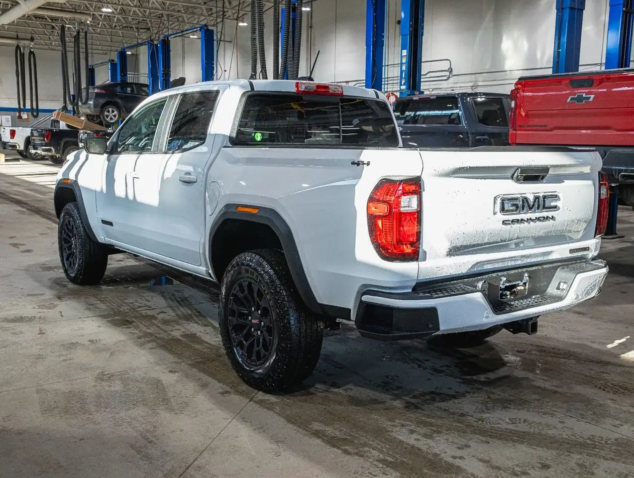 GMC Canyon снимка GMC Canyon