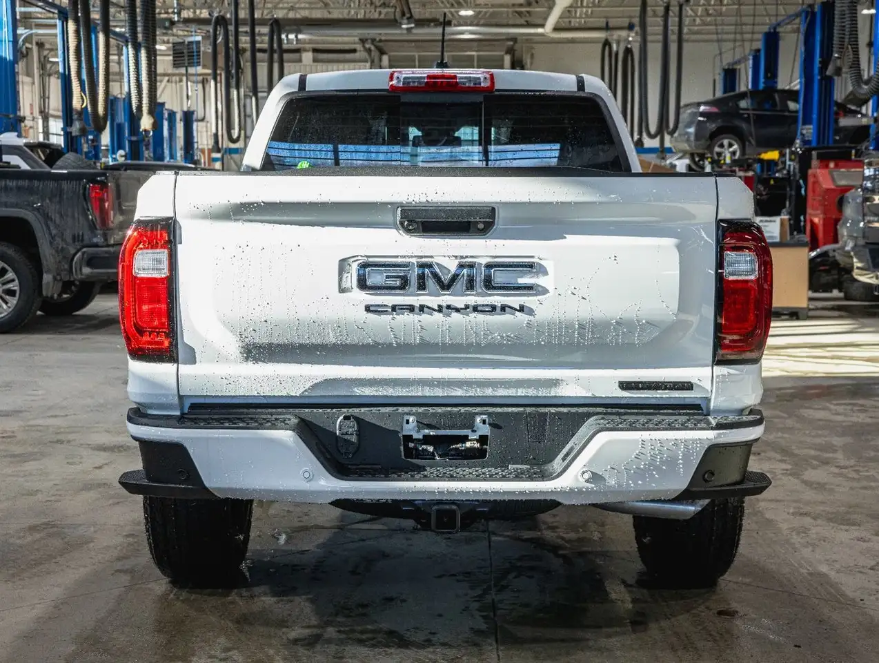 GMC Canyon снимка GMC Canyon