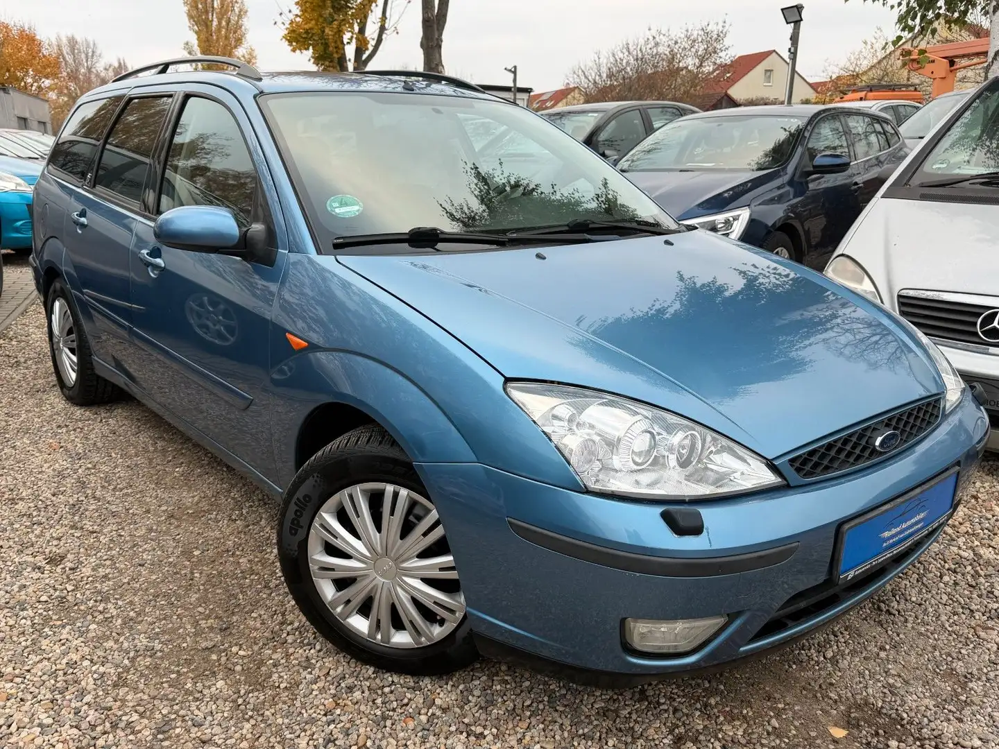 Ford Focus 1.8 Ghia*Klima*SHZ*Xenon*AllWR*TÜV 04/26 Bleu - 1