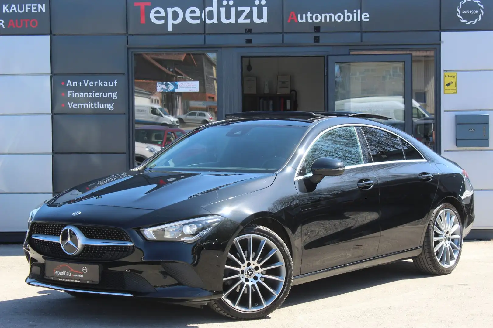 Mercedes-Benz CLA 180 *LED*PANO*NAVI*MBUX*R-KAMERA*19 ZOLL AMG* Noir - 1