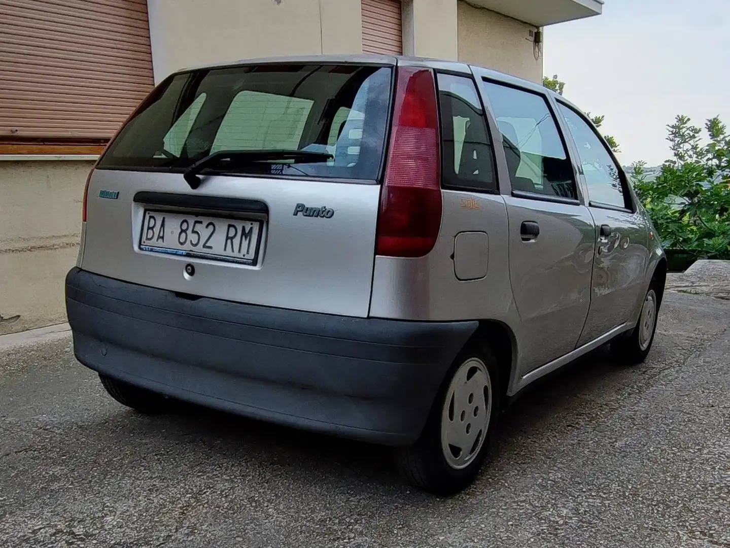 Fiat Punto Punto 5p 1.1 Sole 55cv Gris - 2