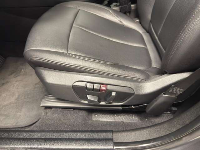 BMW 216 — photo 17