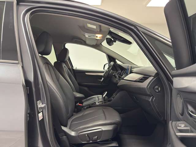 BMW 216 — photo 12
