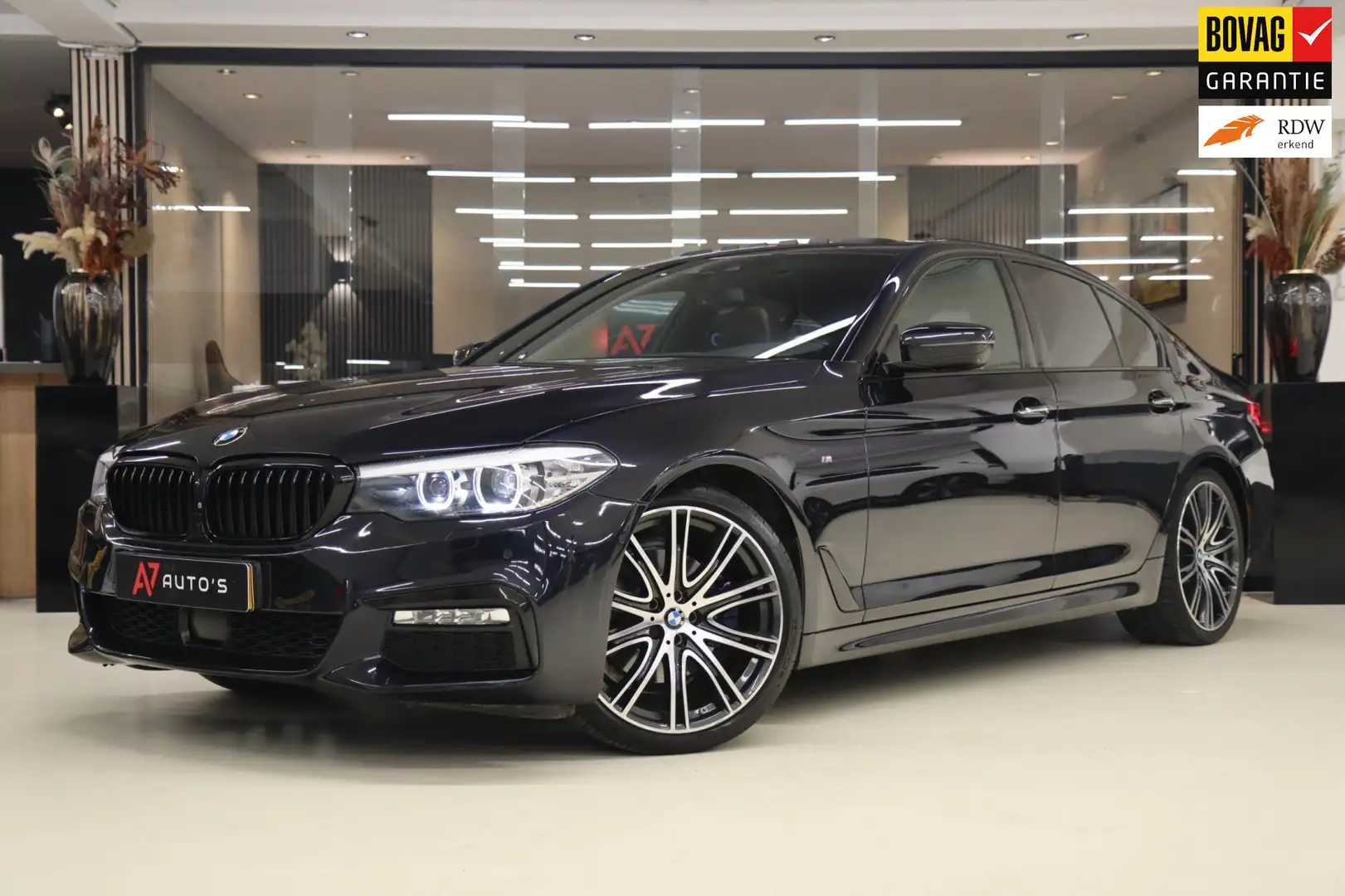 BMW 520 5-serie 520d M-Sportpakket PANO/CARPLAY/SFEER/360C Zwart - 1