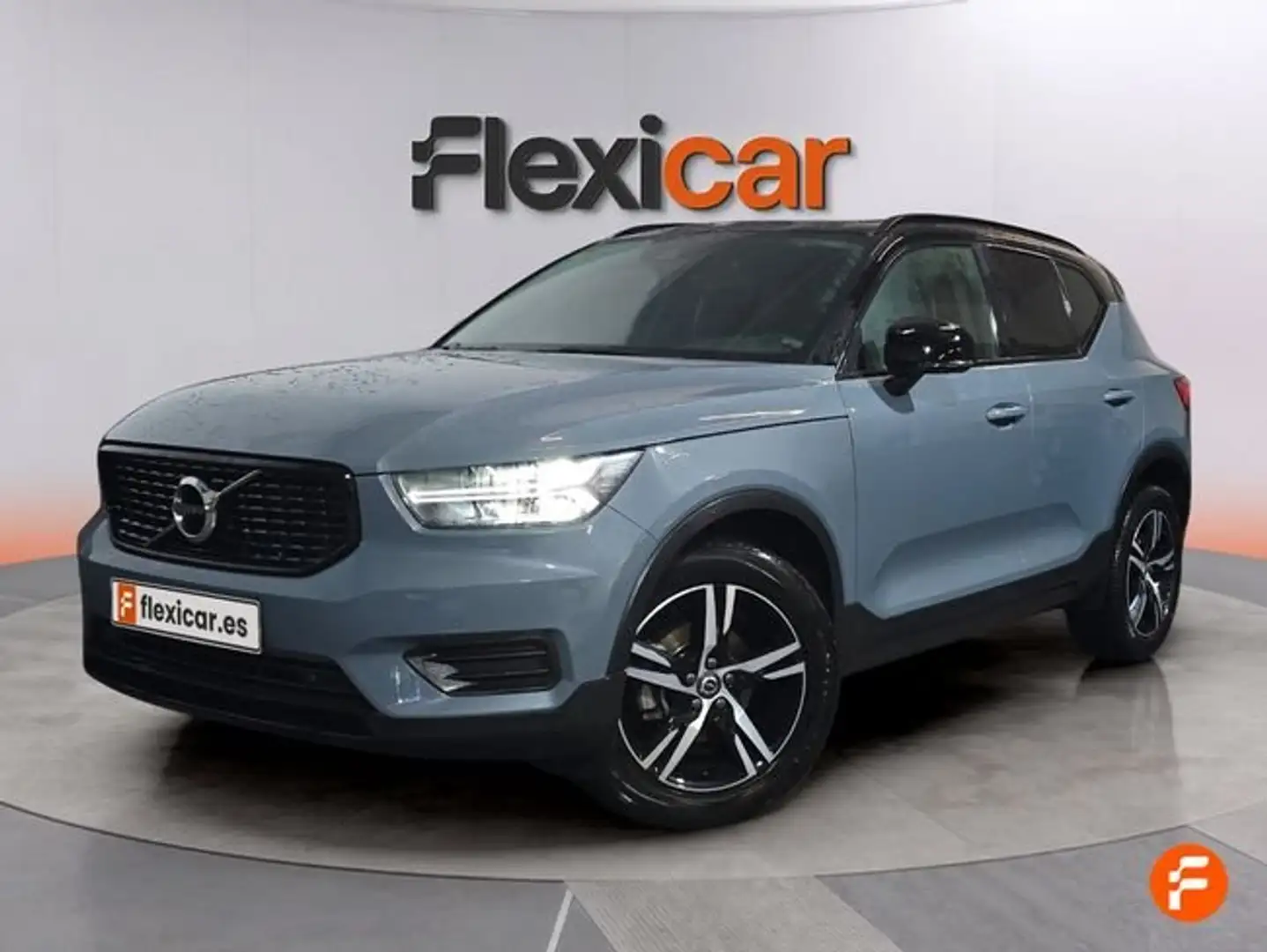 Volvo XC40 D3 R-Design Gris - 2