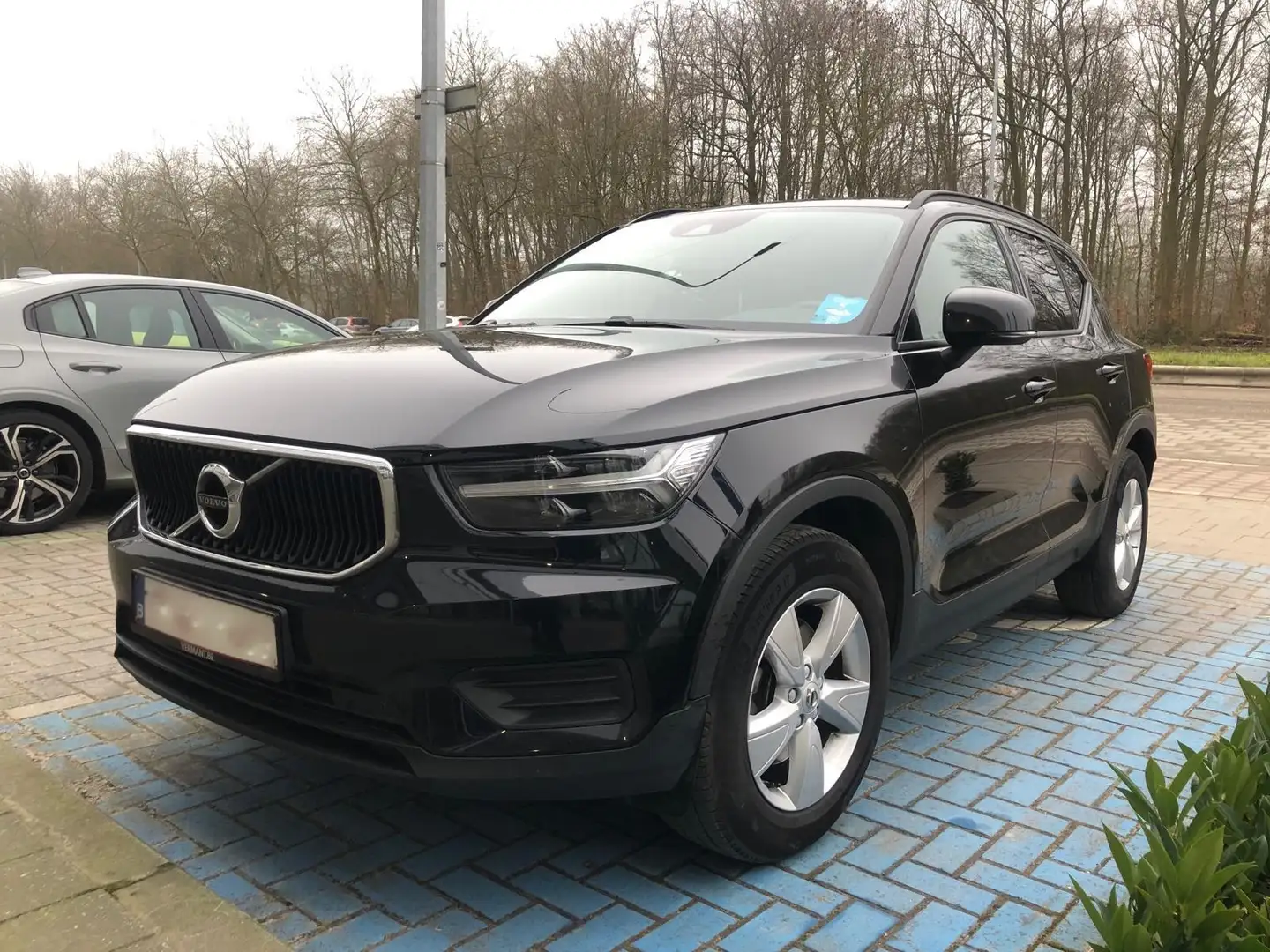 Volvo XC40 XC40 T2 Momentum Core Noir - 2