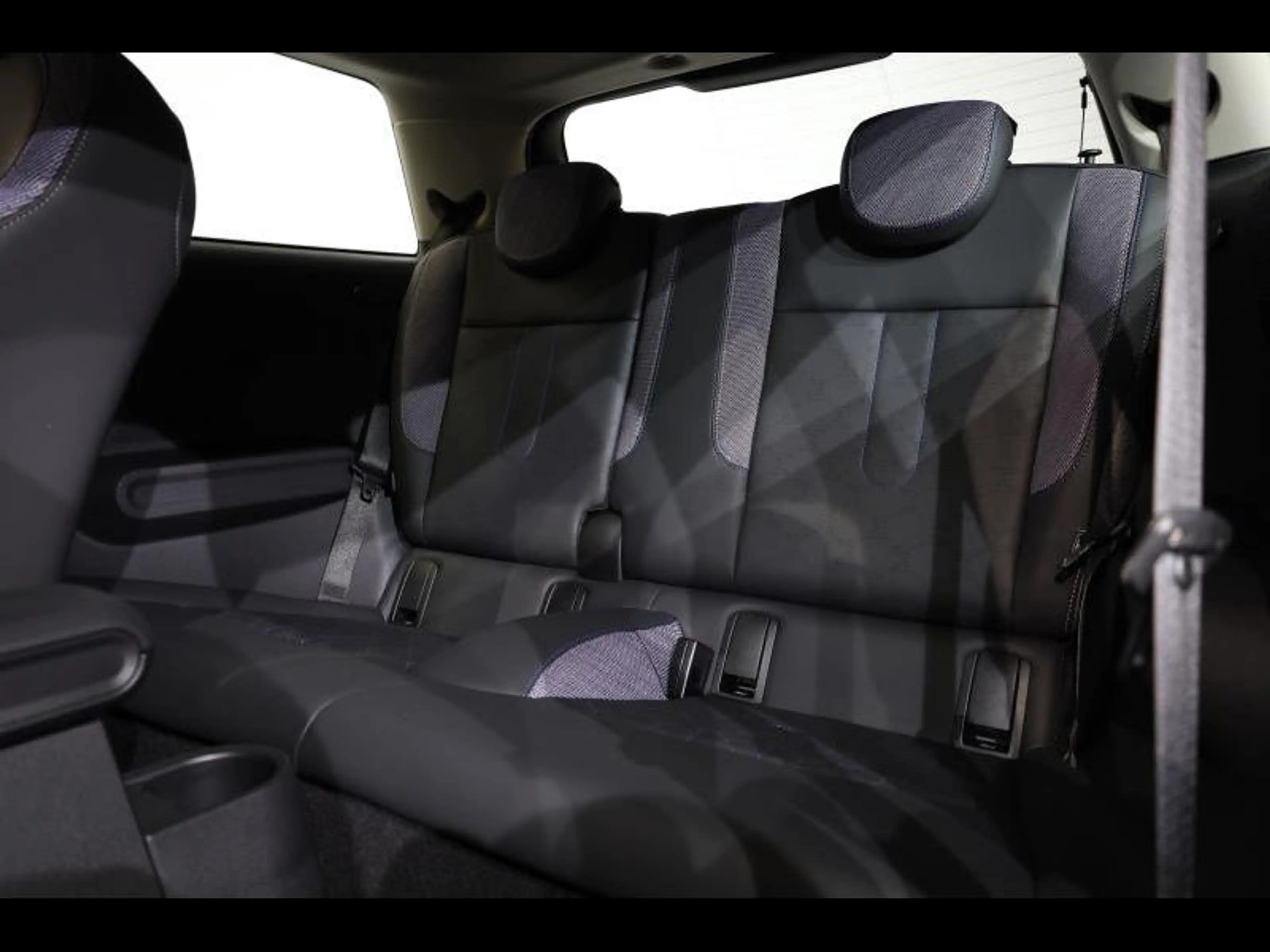 MINI Cooper C 3 portes — photo 11
