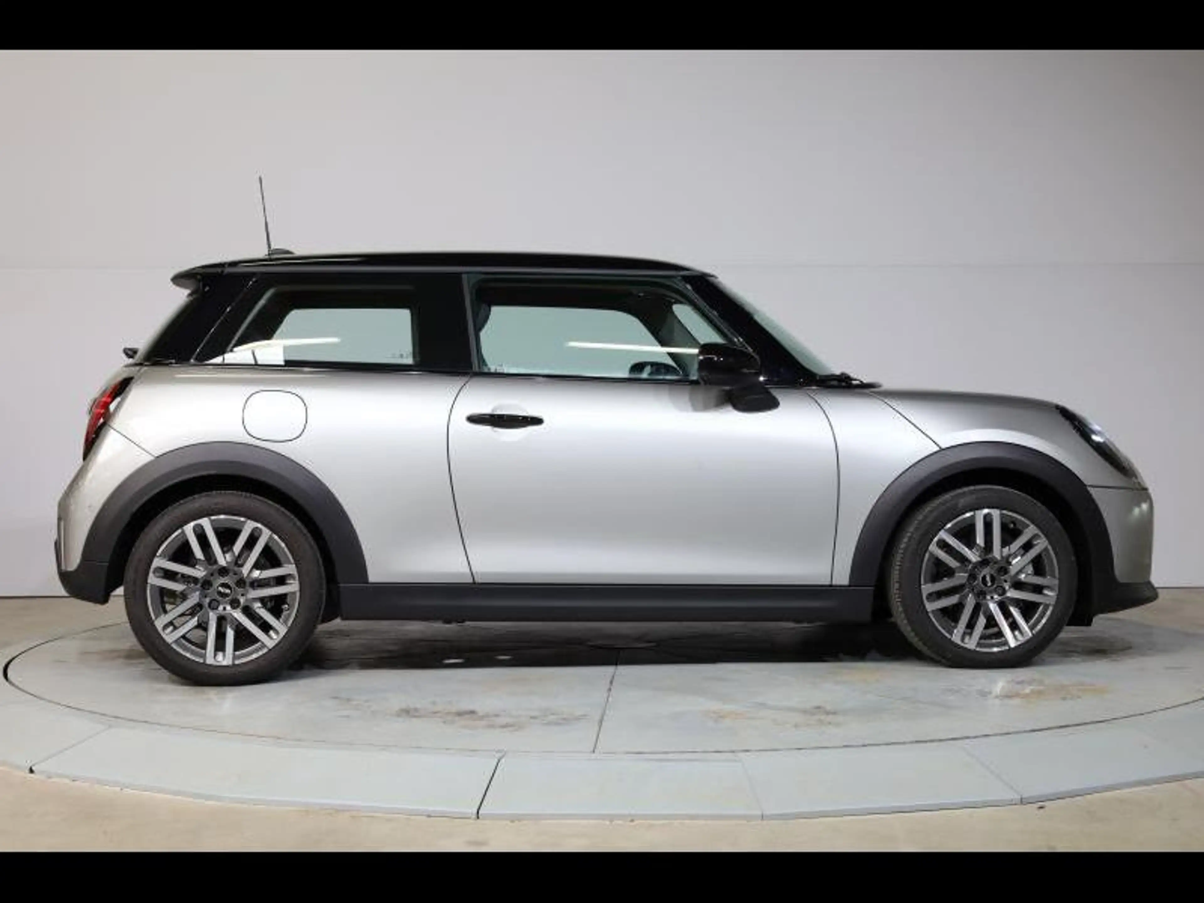 MINI Cooper C 3 portes — photo 4