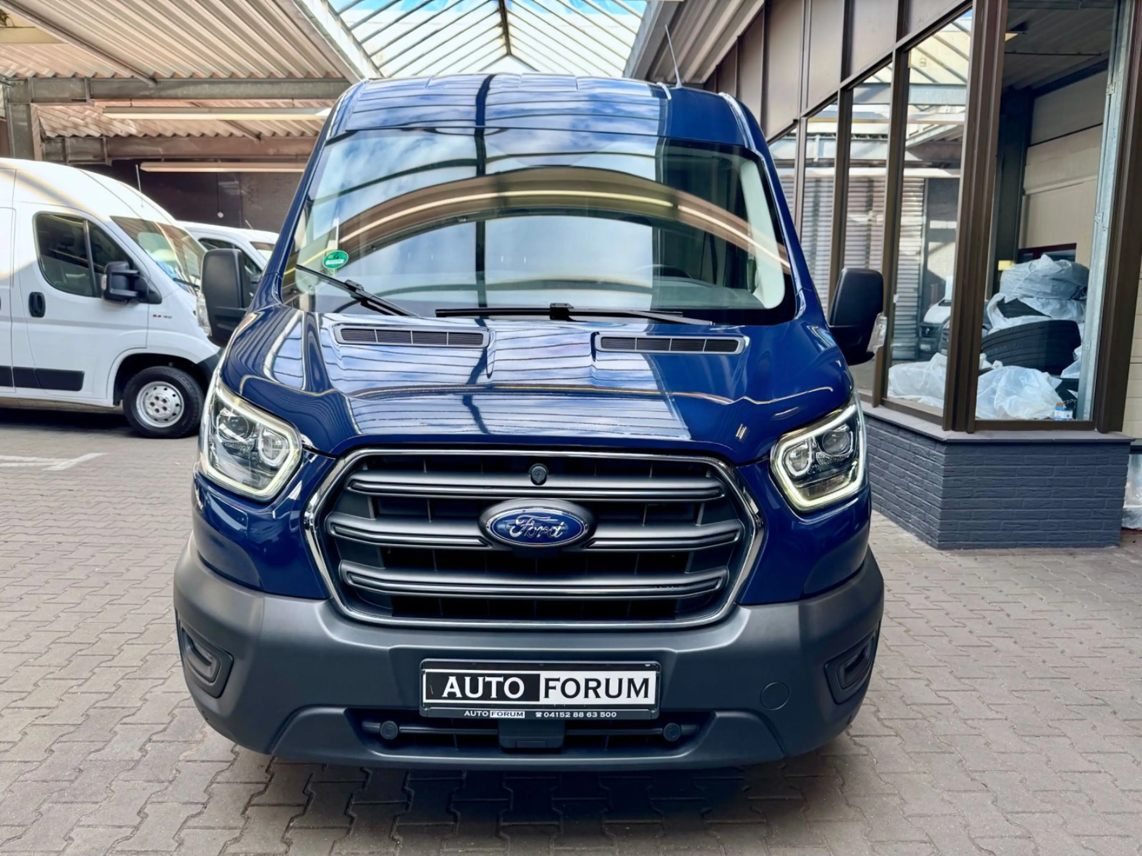 Ford Transit 2.0 TDCi L3H2 AUTOMATIK 3STZ AHK BiXENON — photo 3