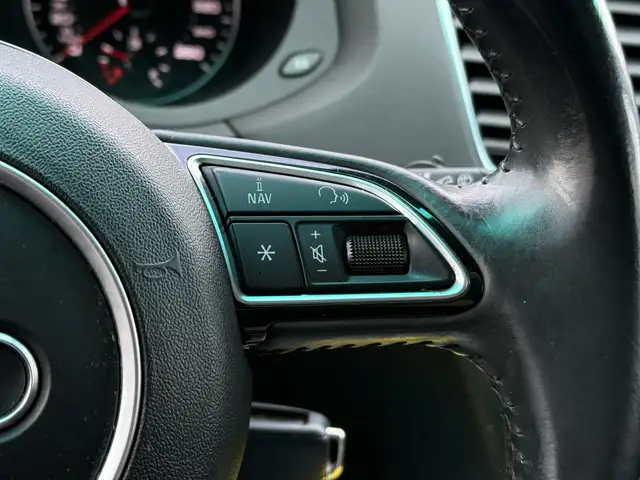 Audi Q3 view 15