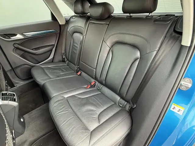Audi Q3 view 7