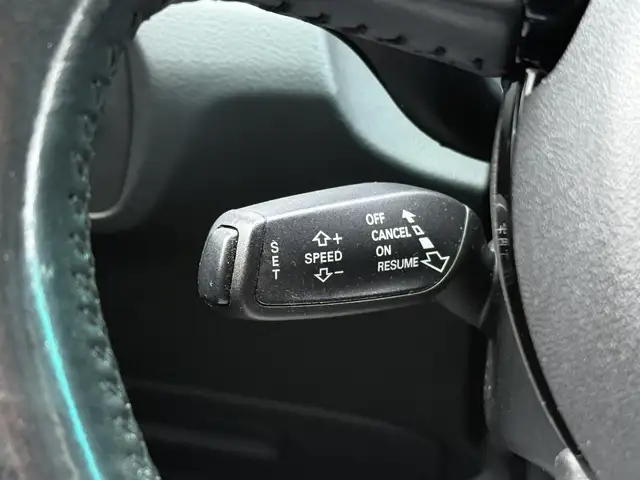 Audi Q3 view 13
