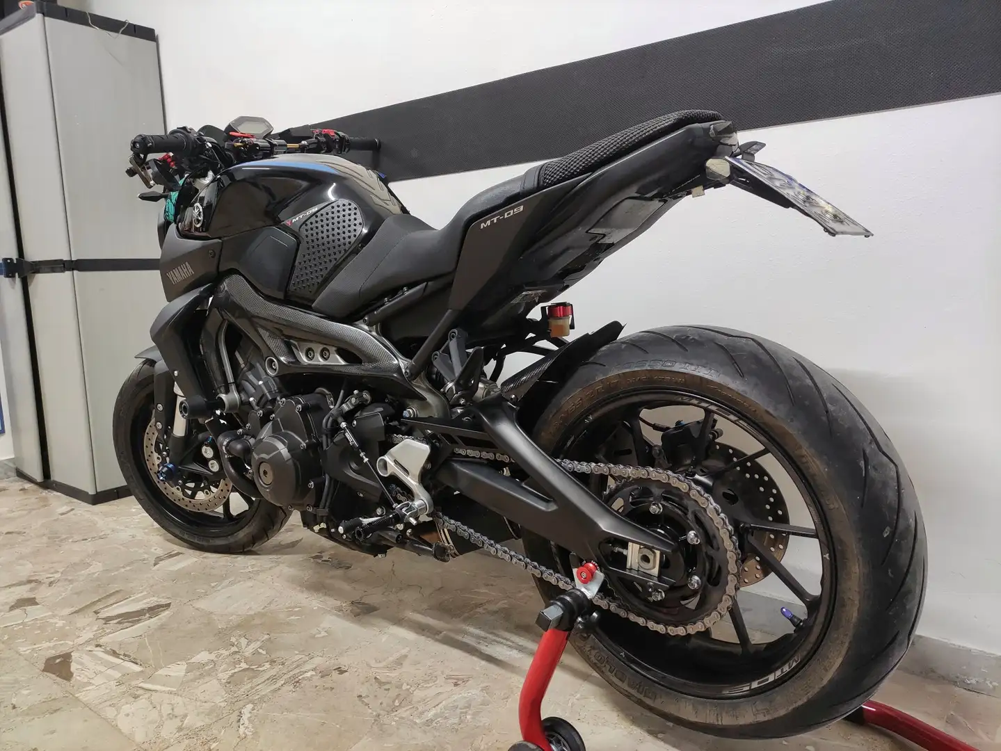 Yamaha MT-09 Nero - 2