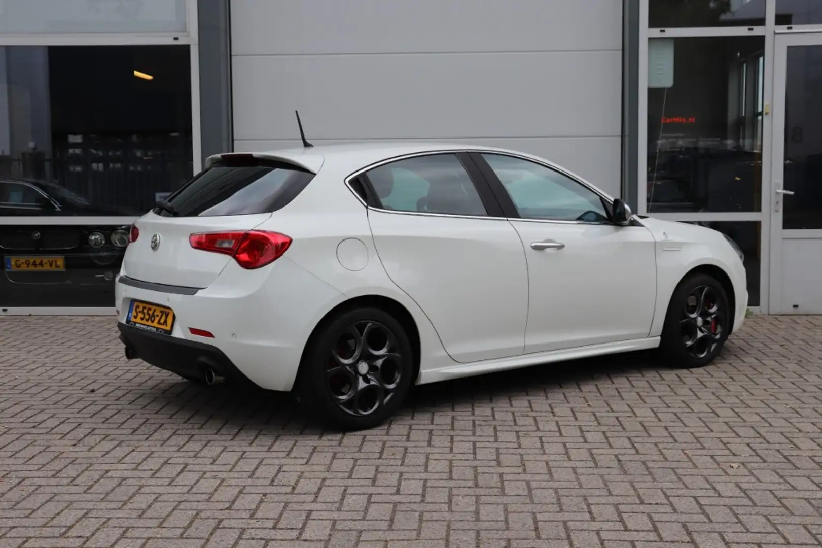 Alfa Romeo Giulietta 1.7 TBi Quadrifoglio Verde/STOEL.VERW/CLIMA/BI.XEN Wit - 2