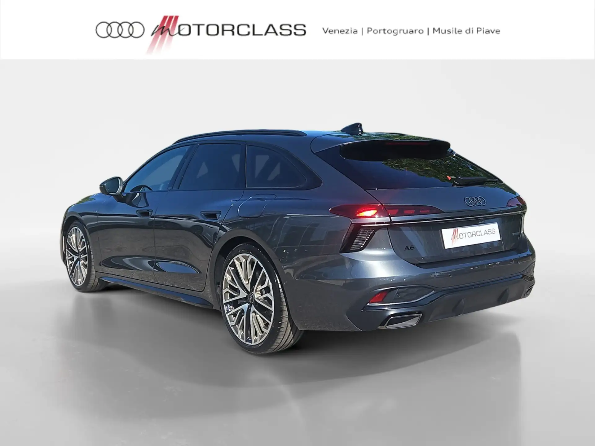아우디 Audi A6 2026 건메탈 사진 3