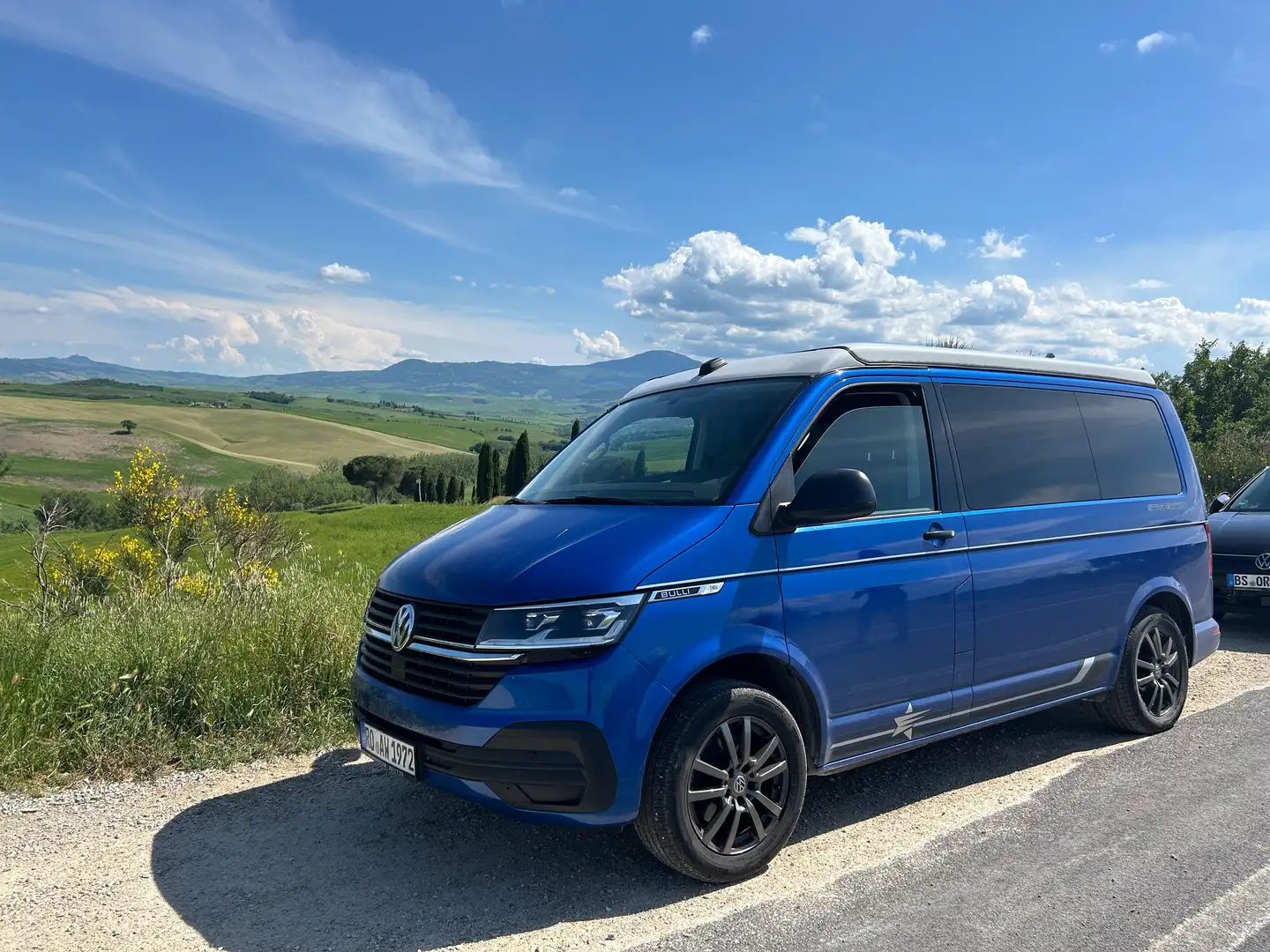 Volkswagen T6.1 Multivan Multivan T6.1 Kurz 4MOTION Trendline Modrá - 1