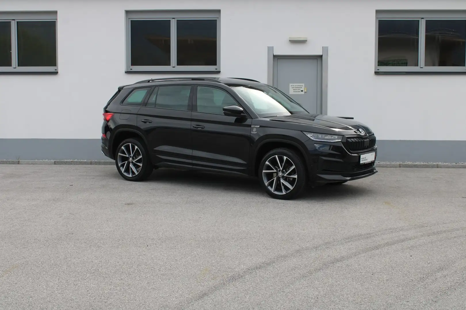 Skoda Kodiaq 4x4 Sportline TDI DSG Schwarz - 1