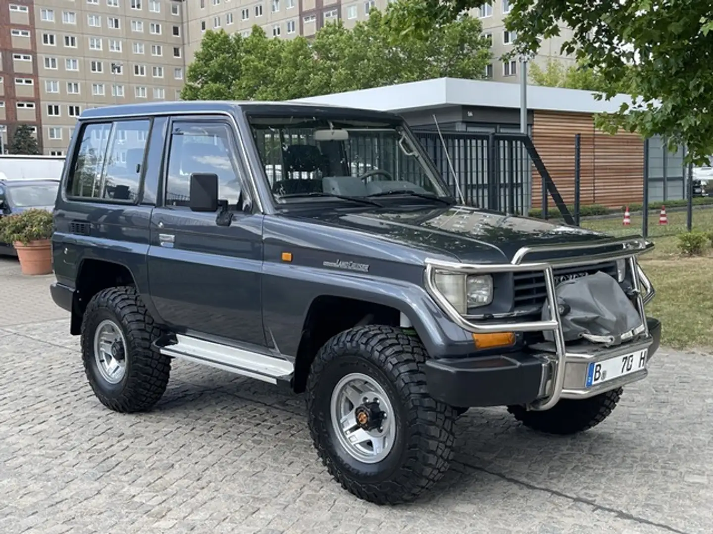 Toyota Land Cruiser KJ 70 VX 3.0Turbo D Special 33-Zoll Grijs - 1
