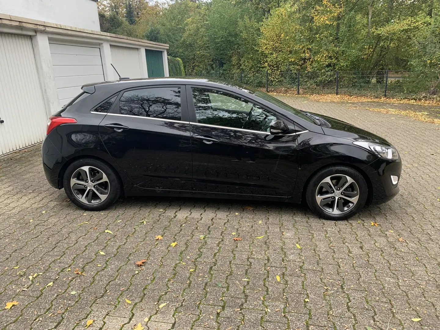 Hyundai i30 YES! Schwarz - 1