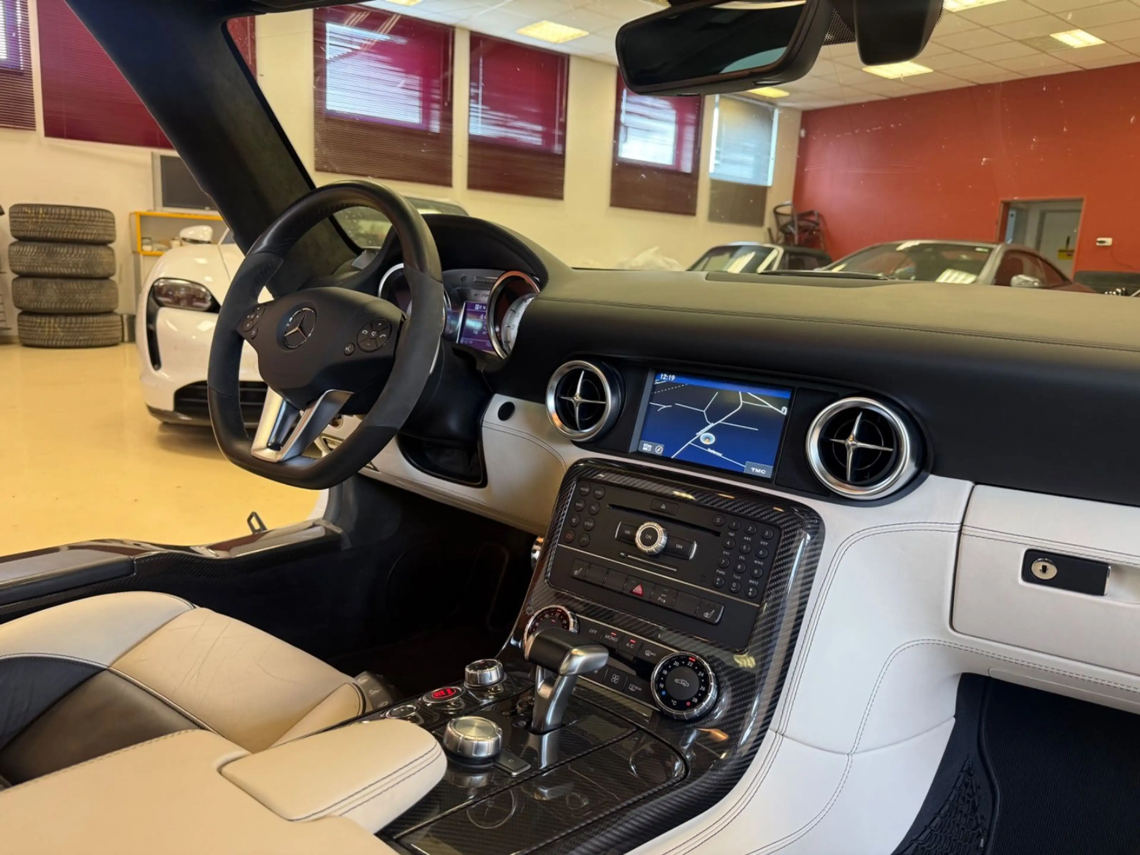 Mercedes-Benz SLS Coupe Carbon,DESIGNO,DEUTSCH,2HAND,TRAUM — photo 13