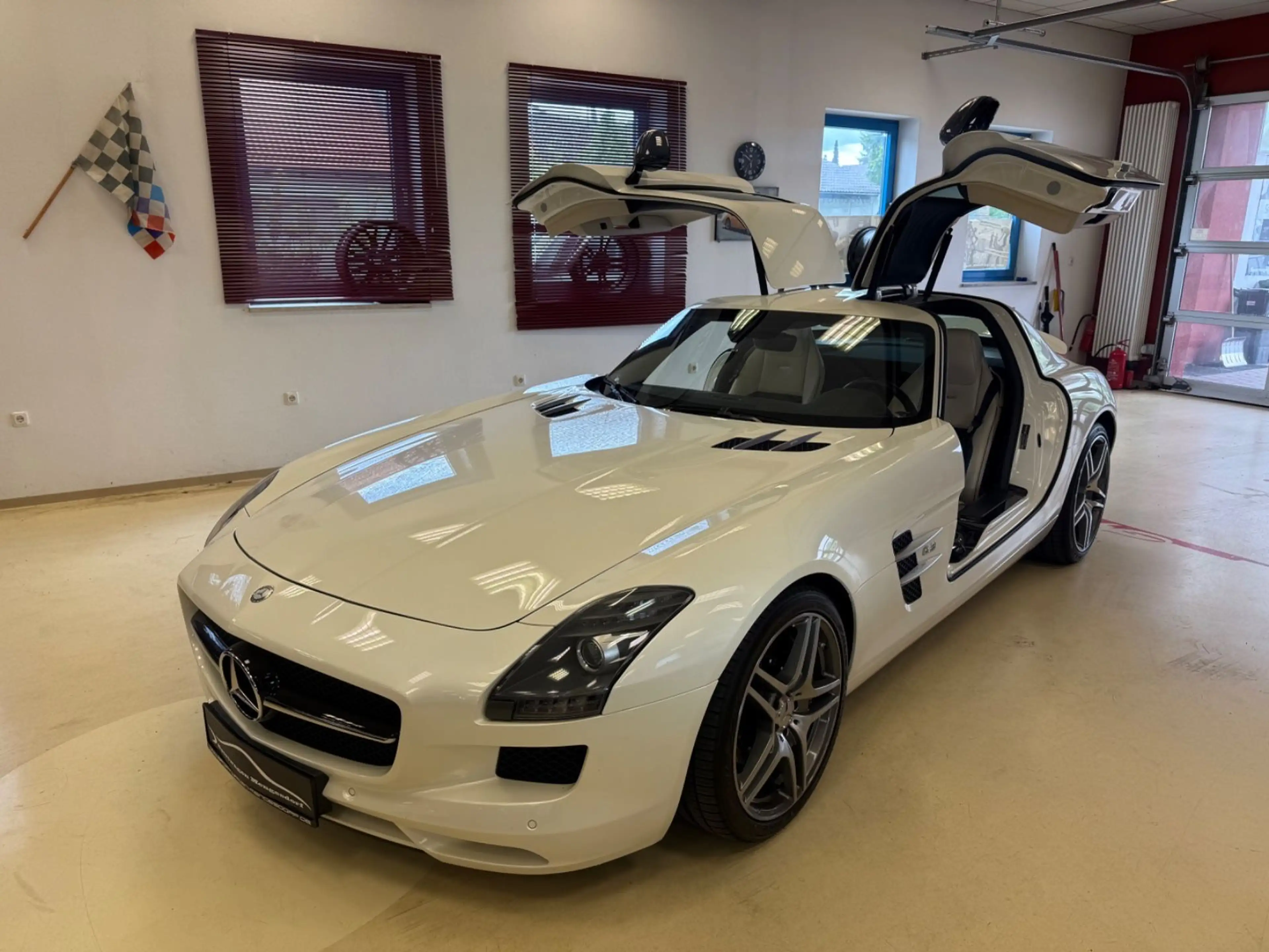 Mercedes-Benz SLS Coupe Carbon,DESIGNO,DEUTSCH,2HAND,TRAUM — photo 3