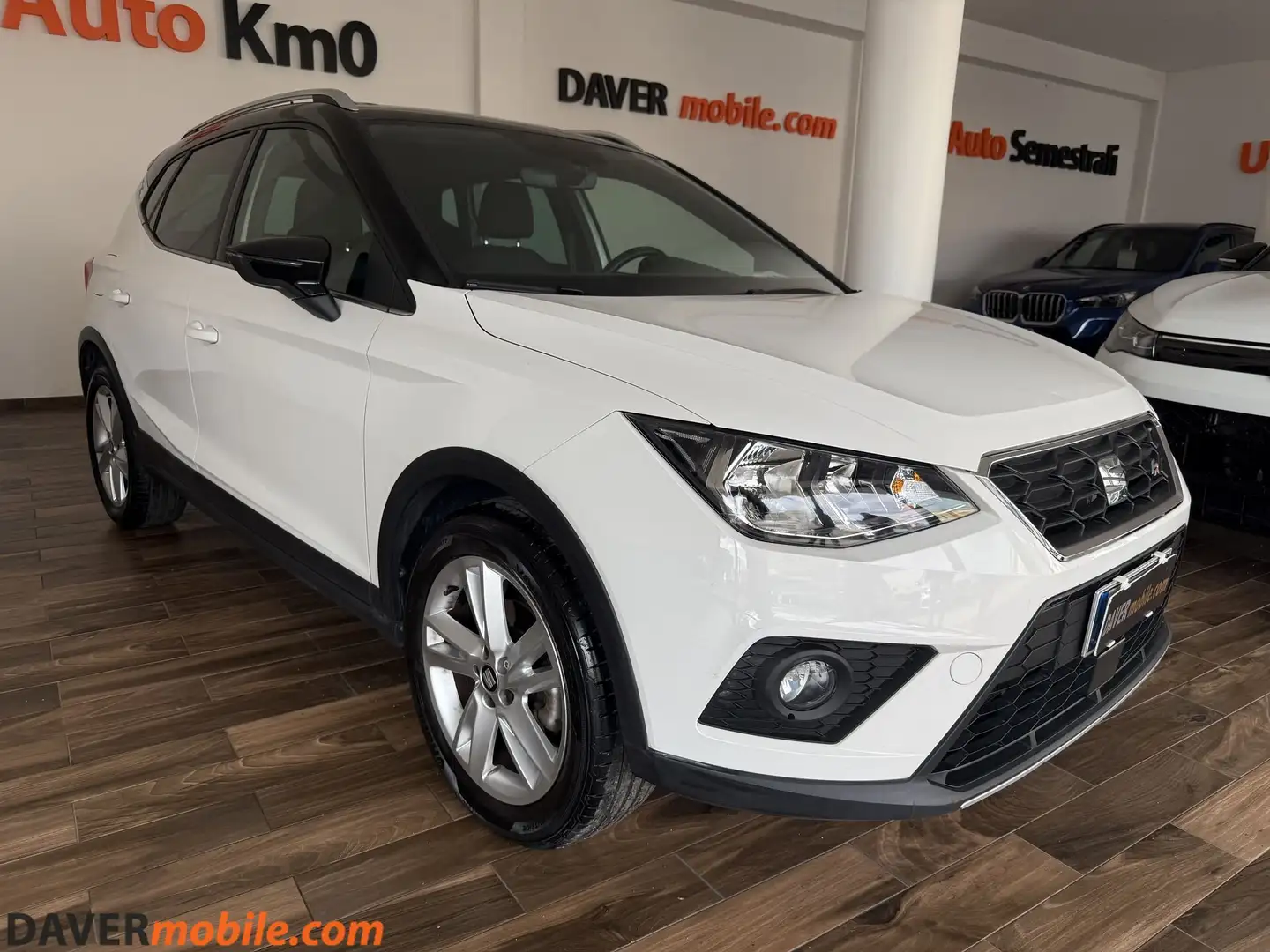 SEAT Arona Arona 1.0 TGI FR Bianco - 1