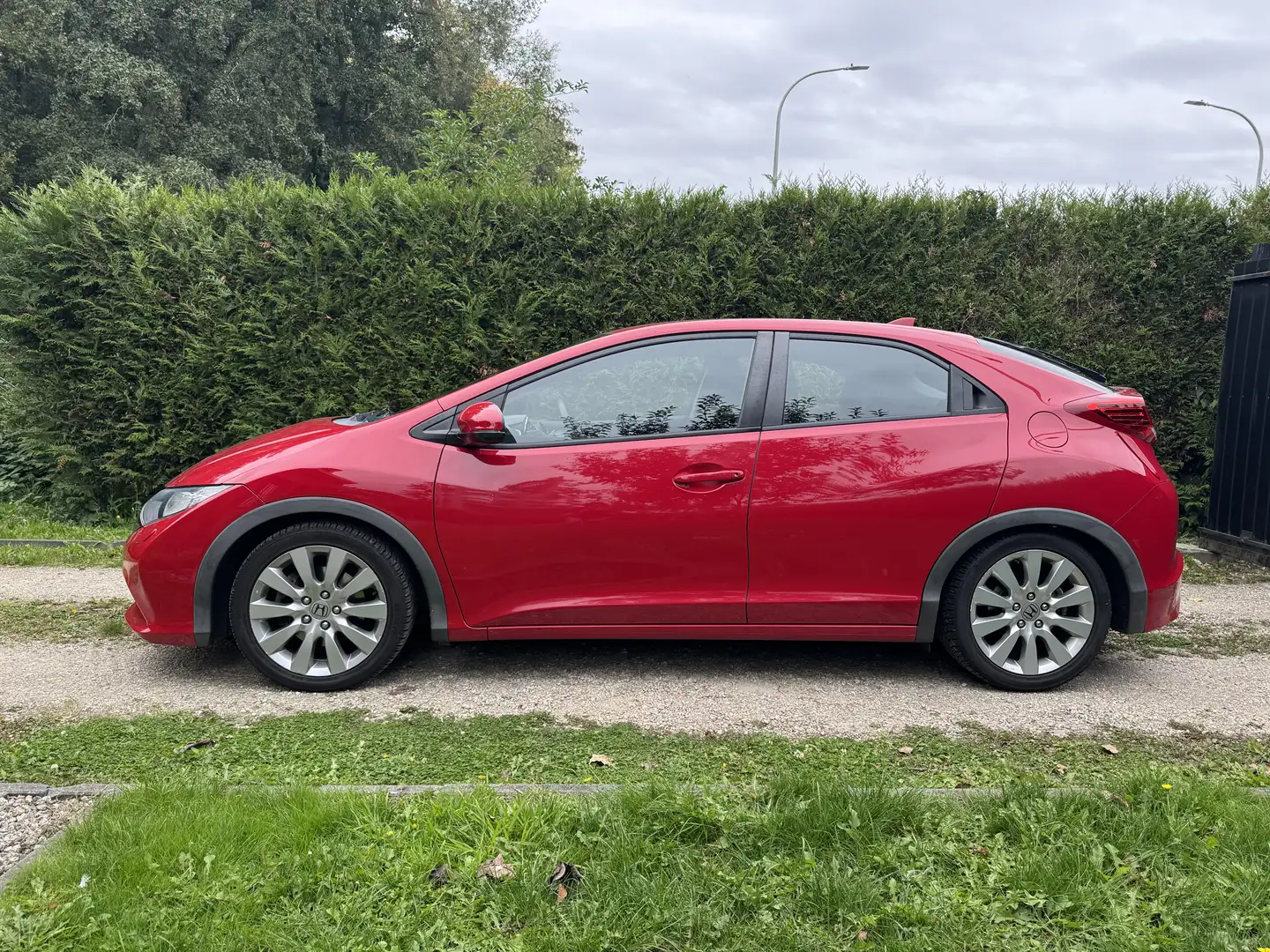 Honda Civic 1.4 i-VTEC Sport+++Essence+++Euro 5+++1er Propr. Rouge - 2