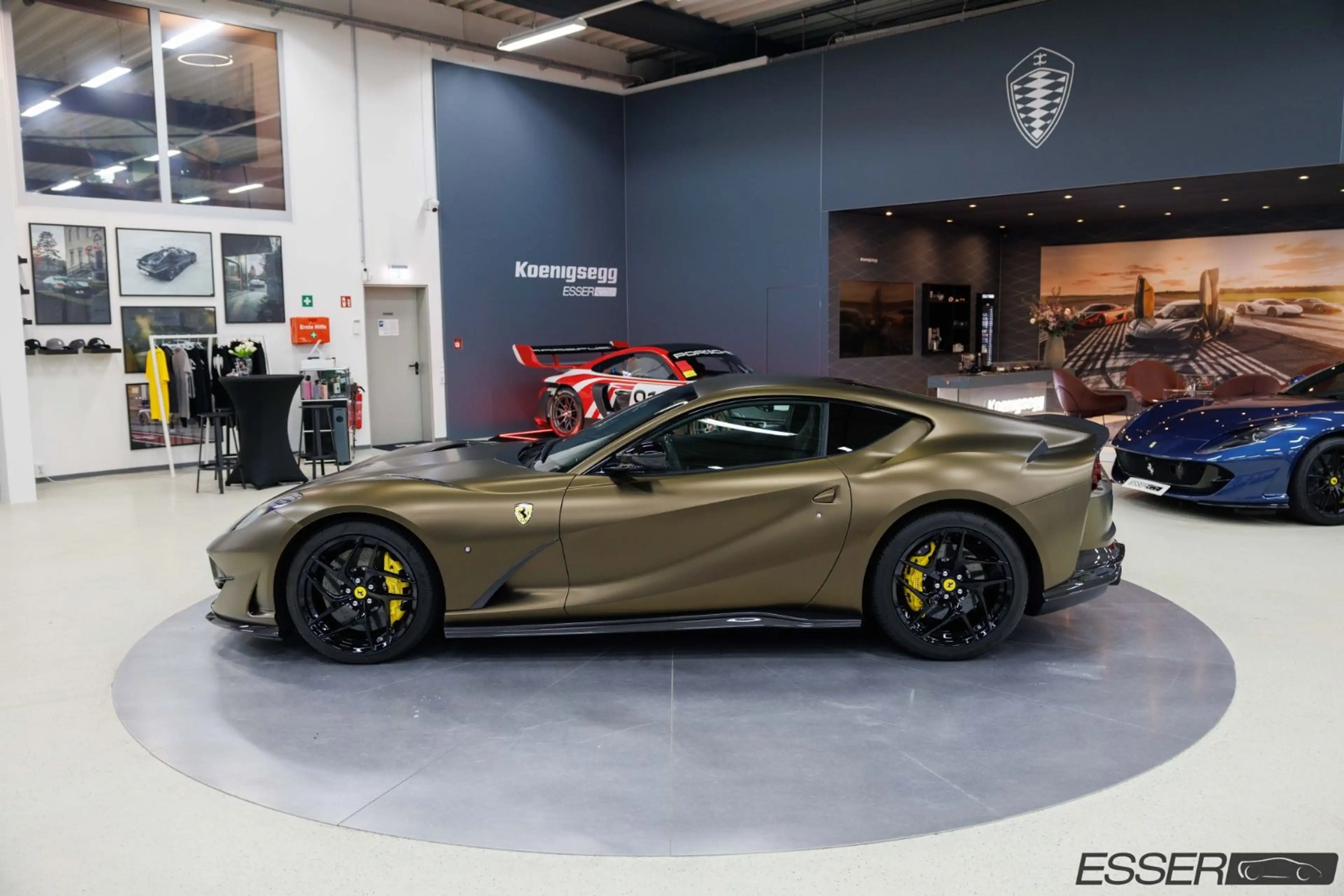 Ferrari 812 Superfast | Novitec | Schalensitze | Carbon — photo 6