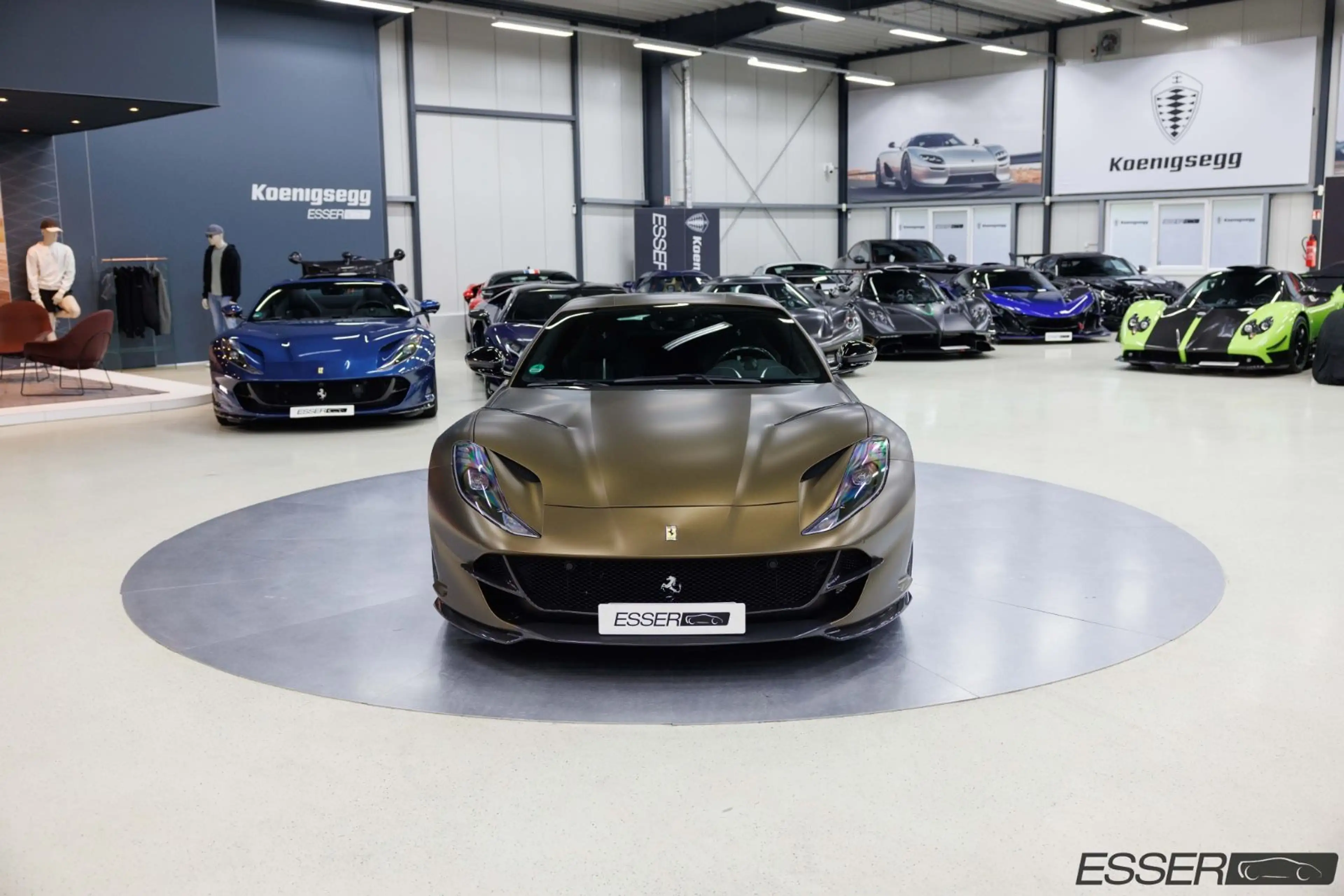 Ferrari 812 Superfast | Novitec | Schalensitze | Carbon — photo 2