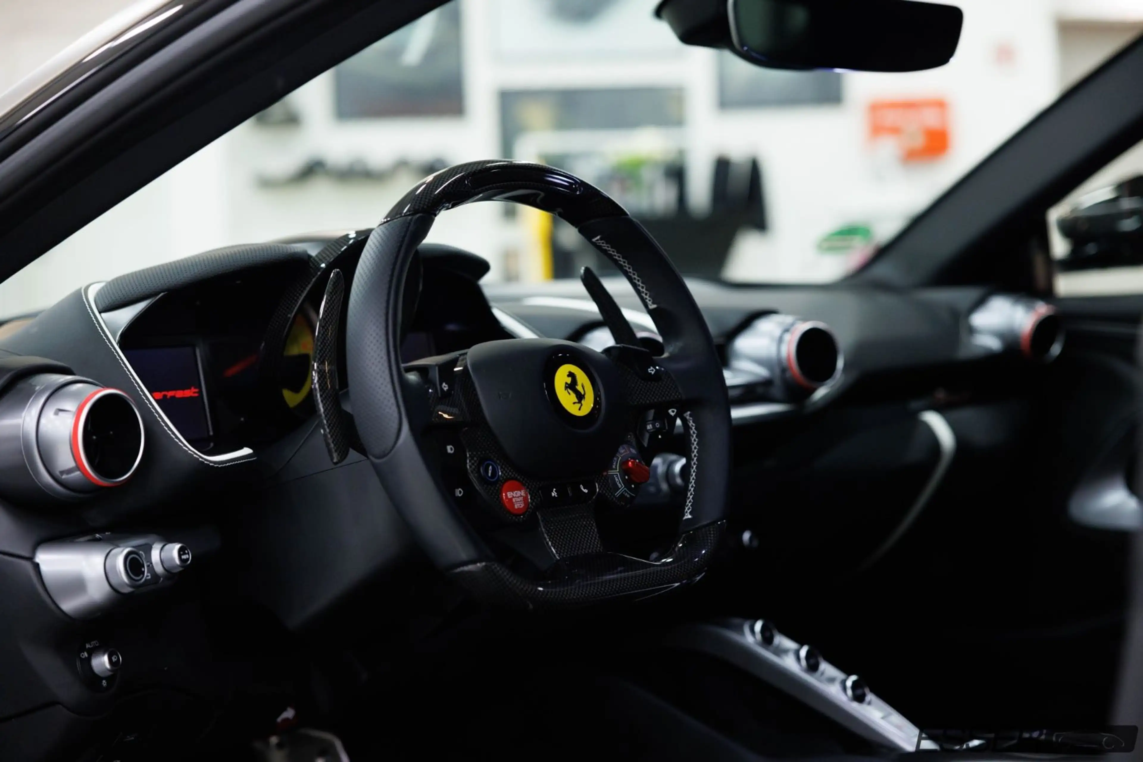 Ferrari 812 Superfast | Novitec | Schalensitze | Carbon — photo 9