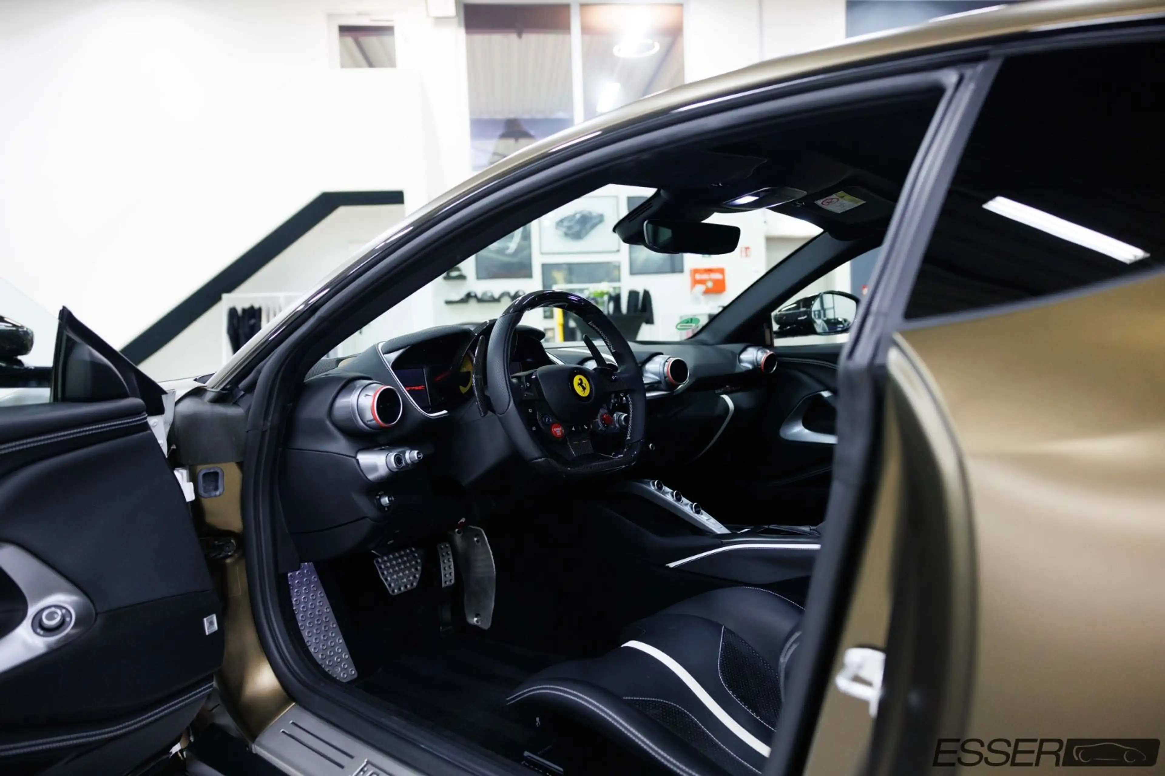Ferrari 812 Superfast | Novitec | Schalensitze | Carbon — photo 8