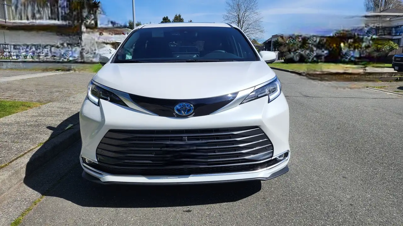 2025 Toyota Sienna