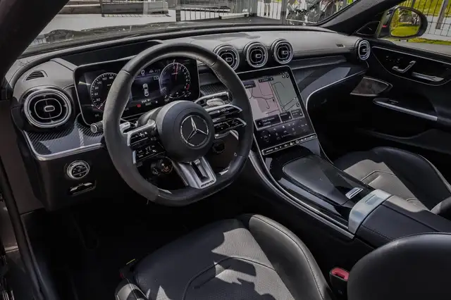 Mercedes-Benz C-Class view 13
