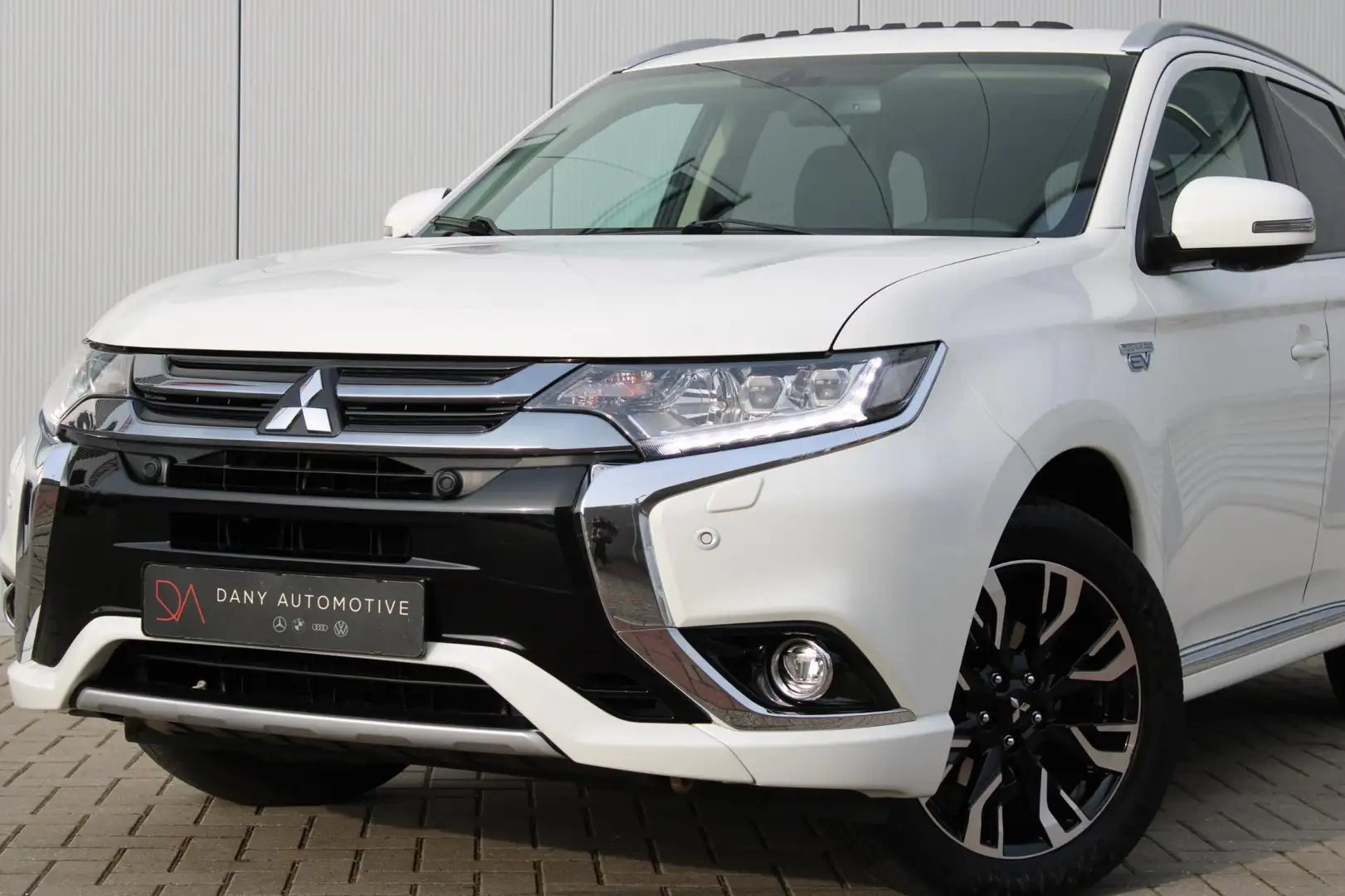 Mitsubishi Outlander 2.0 PHEV Prestige+ OPENDAK I 360 CAM I KEYLESS I A Blanc - 2