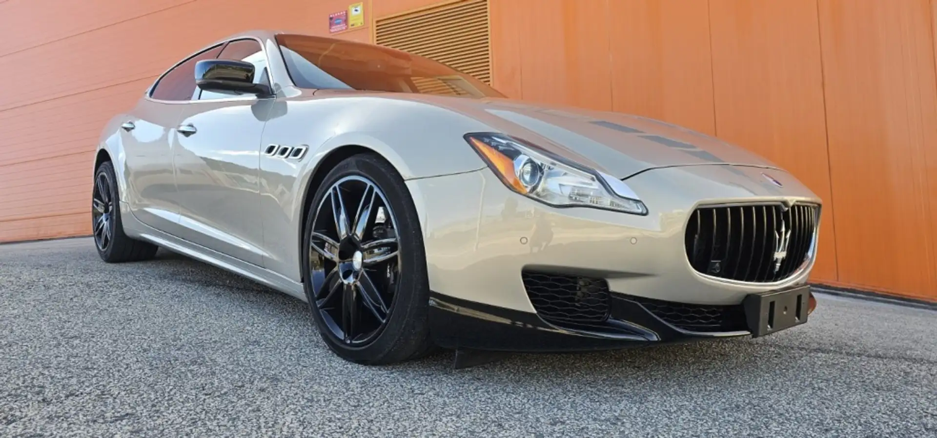 Maserati Quattroporte GTS Aut. Gris - 1