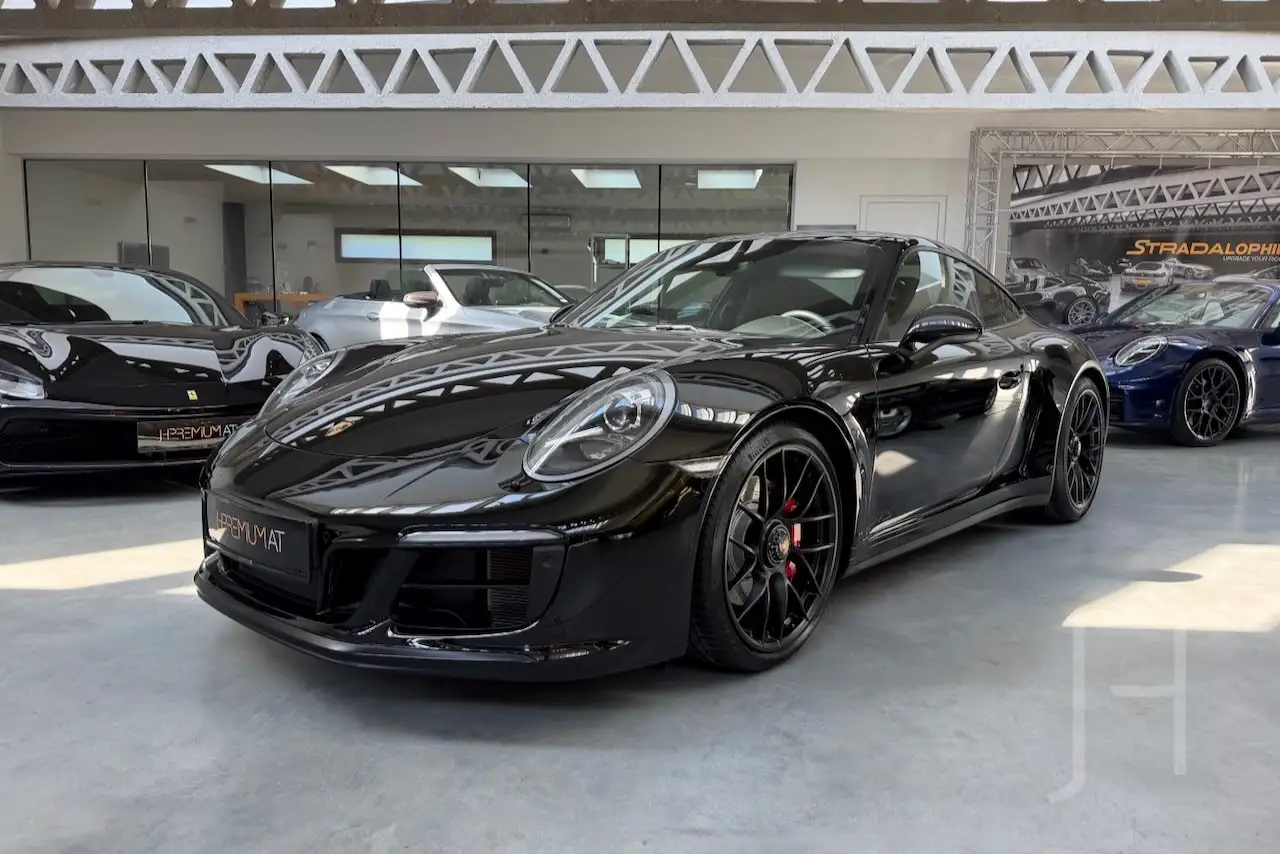 Porsche 991 911 Carrera 4 GTS