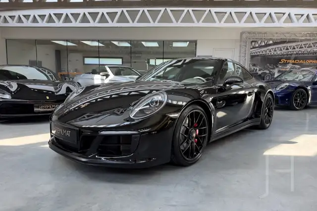 Porsche 991 911 Carrera 4 GTS