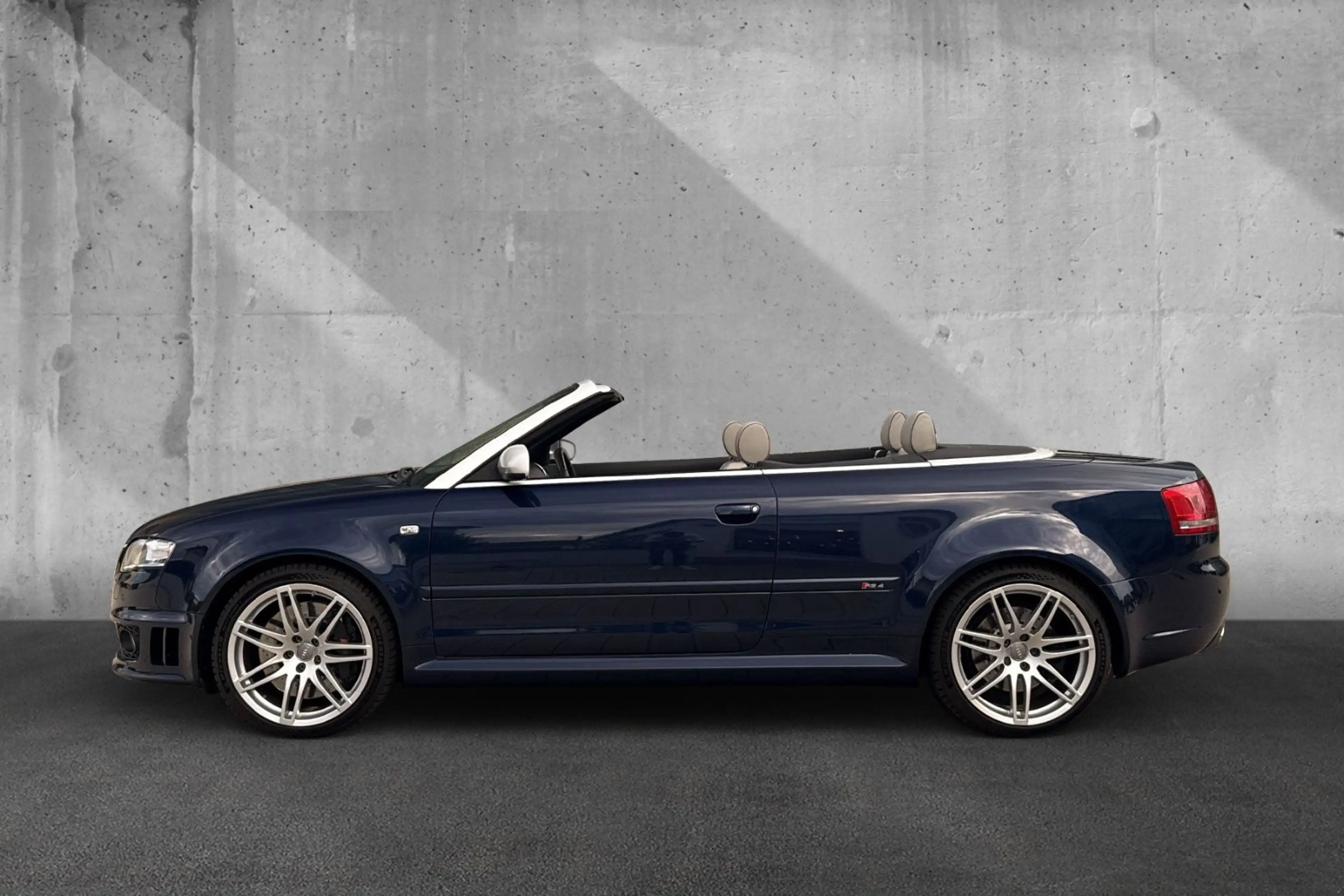 Audi RS4 Cabrio*Top Zustand*Scheckheft*Sammler — photo 2