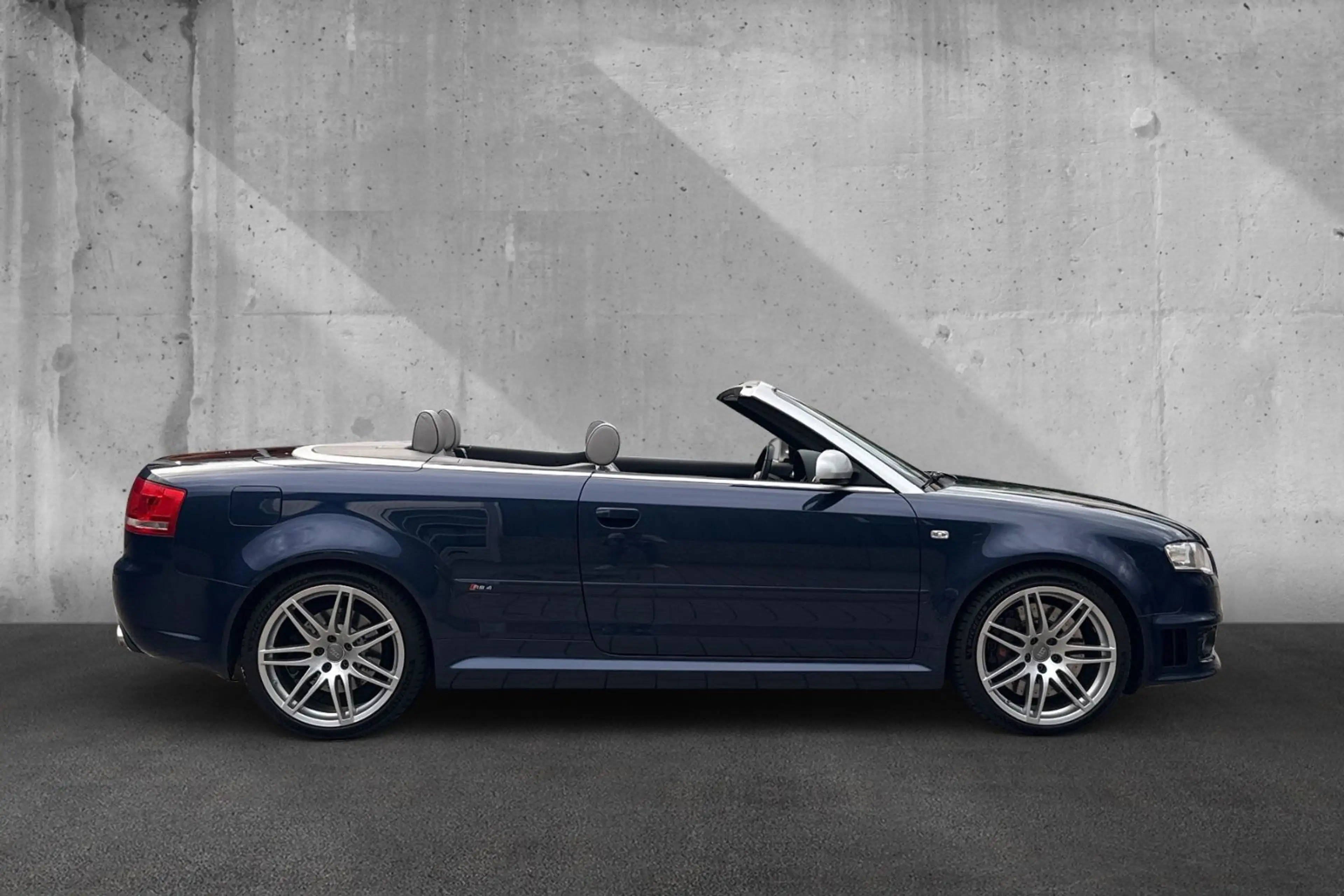 Audi RS4 Cabrio*Top Zustand*Scheckheft*Sammler — photo 9
