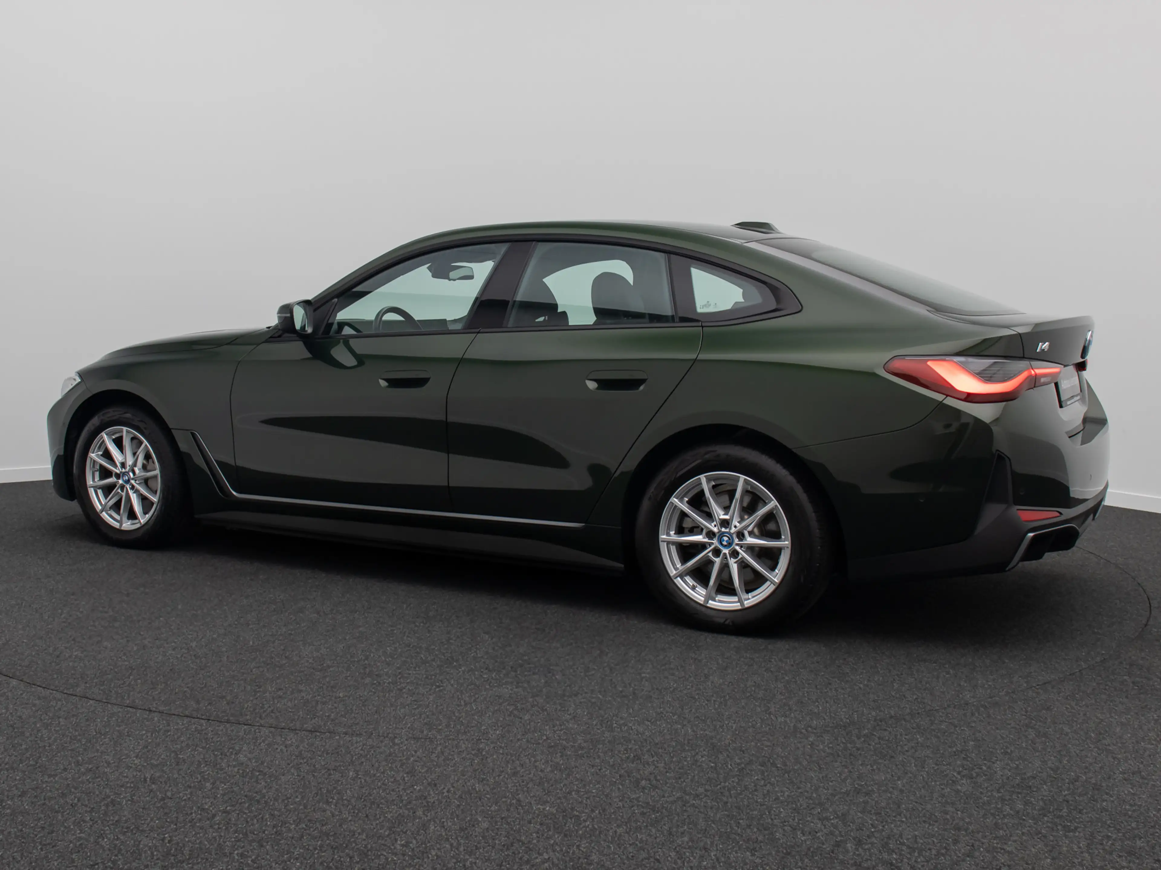 BMW i4 Gran Coupè Kamera HUD DAB HiFi Komfort — photo 10