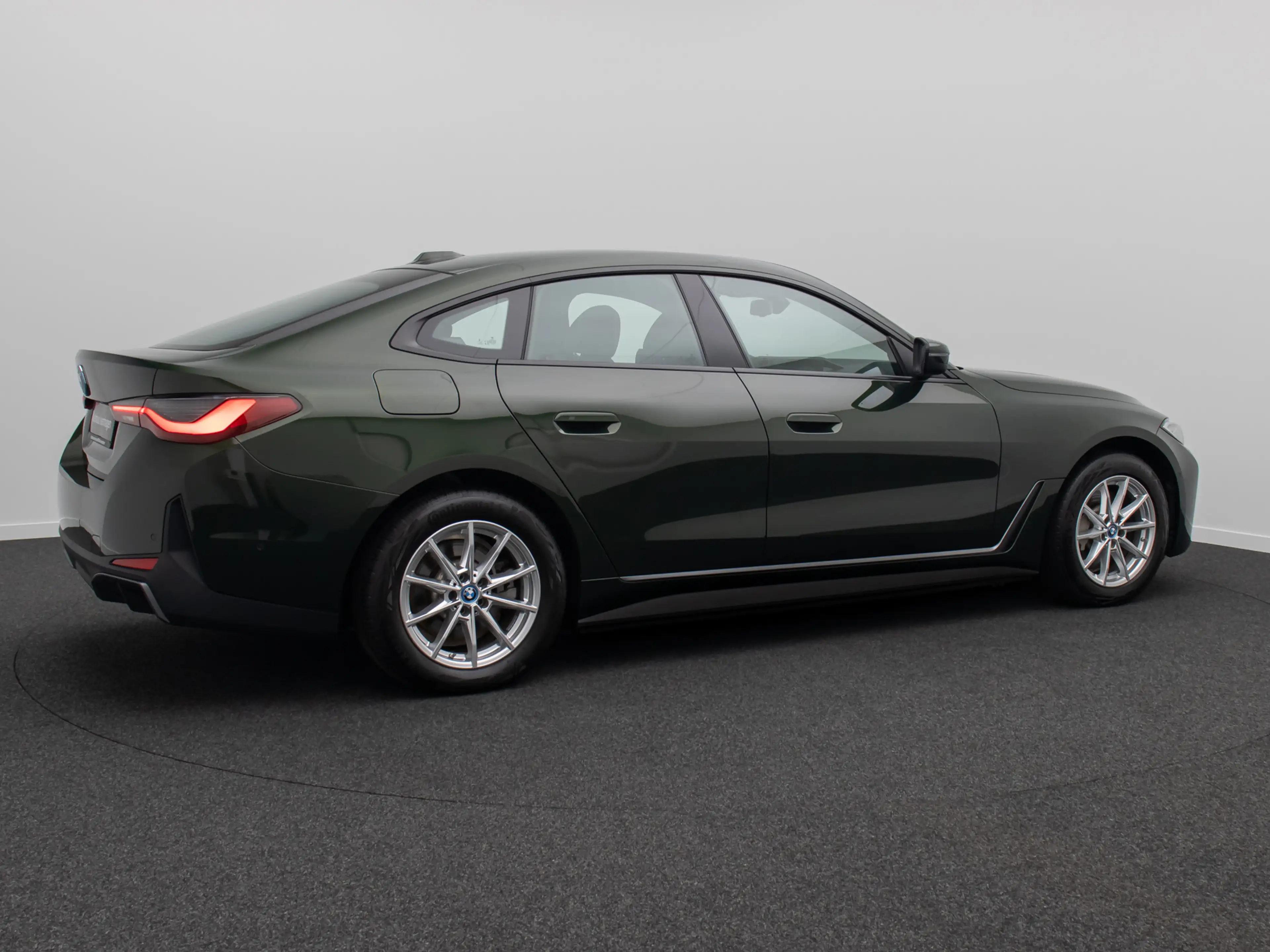 BMW i4 Gran Coupè Kamera HUD DAB HiFi Komfort — photo 6